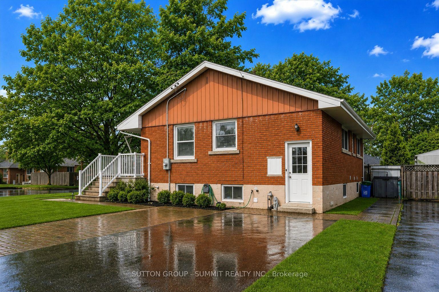 9 Grenadier Drive, Hamilton, On L8t 4c7