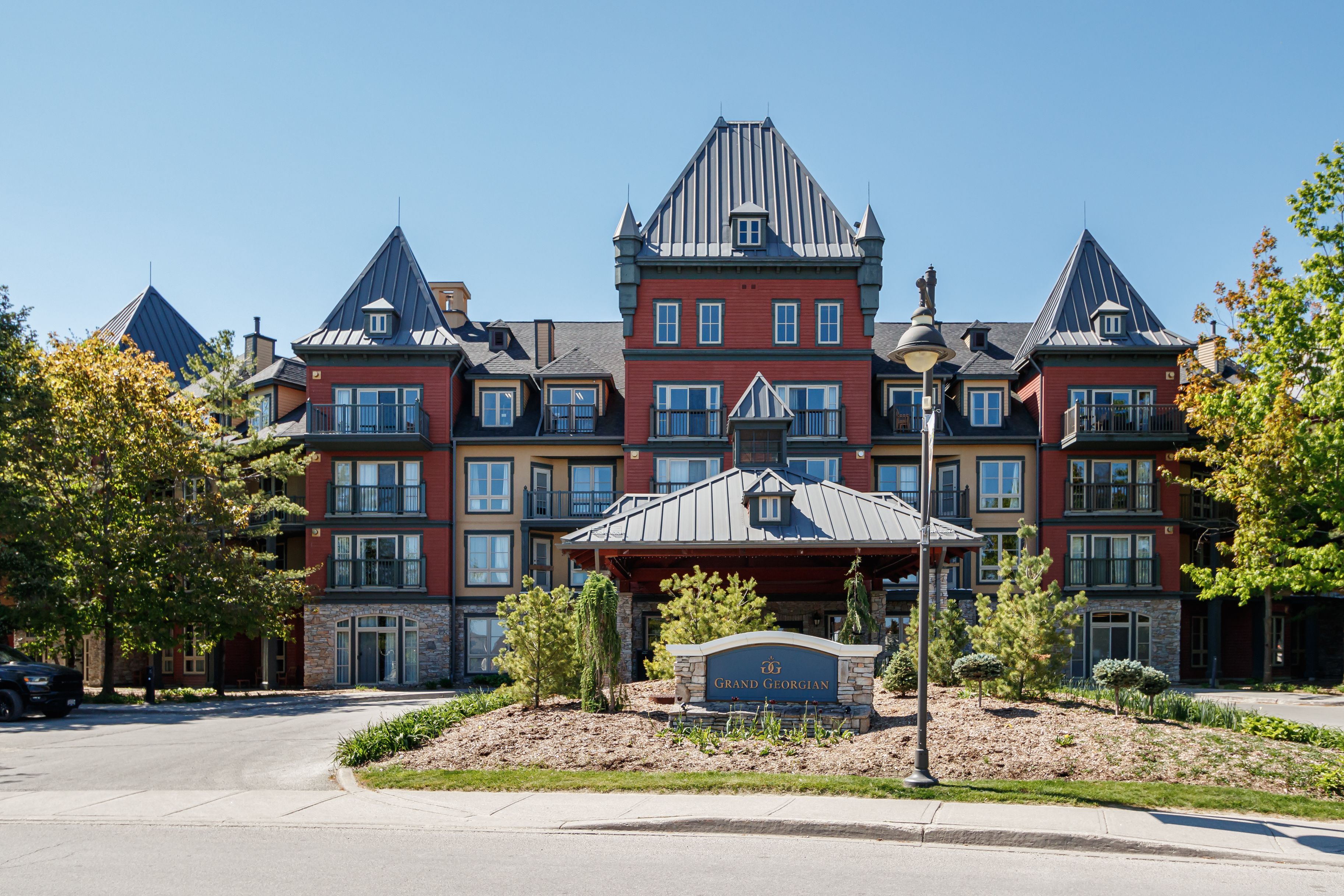 156 Jozo Weider Boulevard 353, Blue Mountains, On L9y 0v2