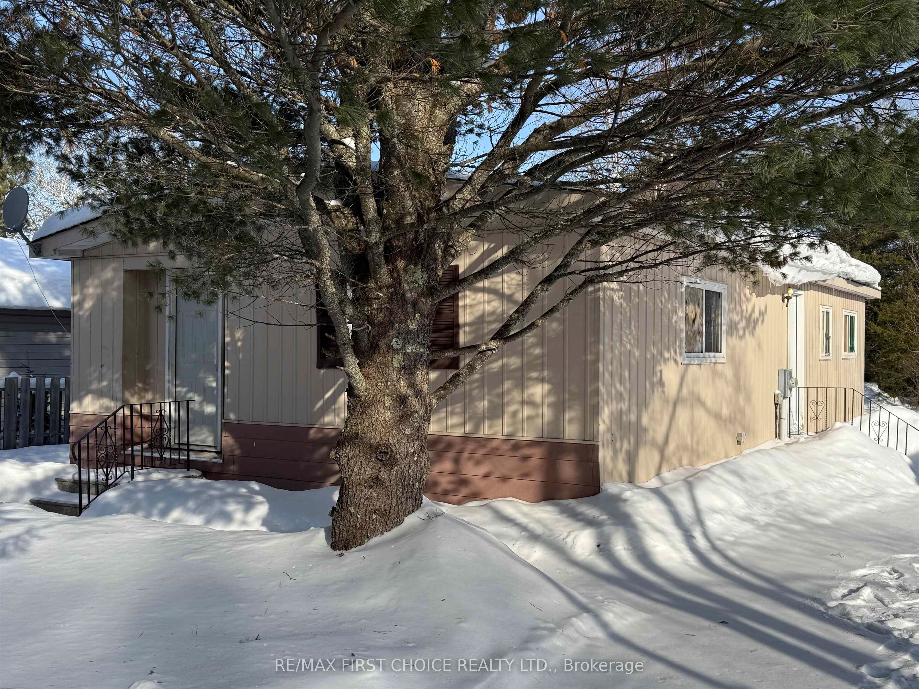 228 Davies Street, Ignace, On P0t 1t0