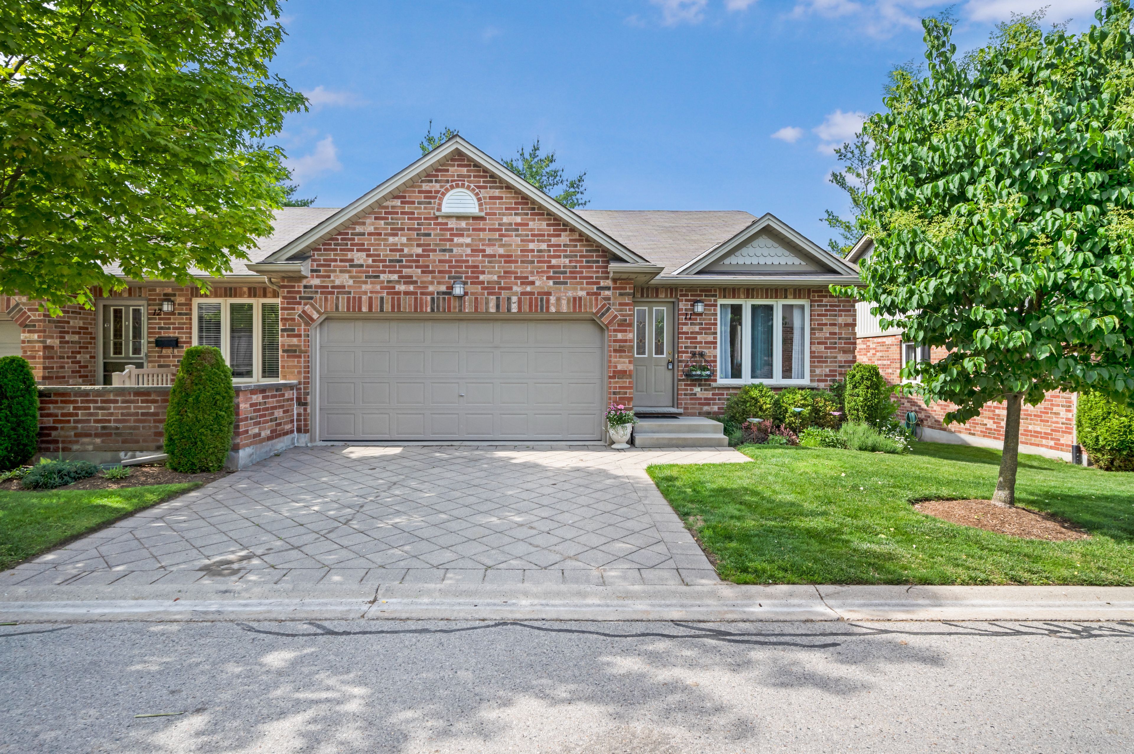 43 Capulet Walk 11, London North, On N6h 5v4