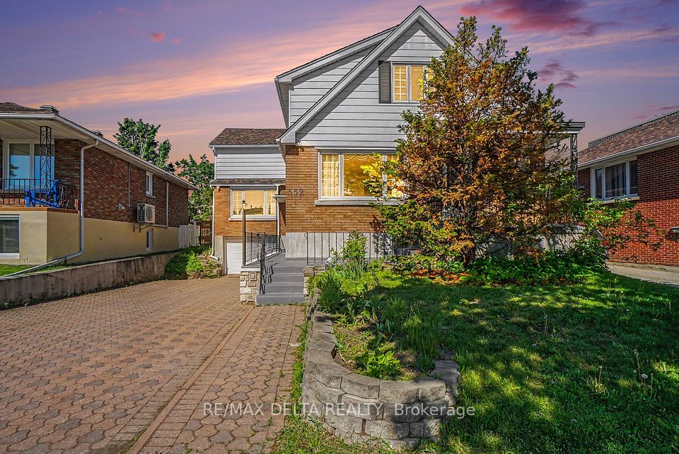 352 Lacasse Avenue, Vanier And Kingsview Park, On K1l 7a9