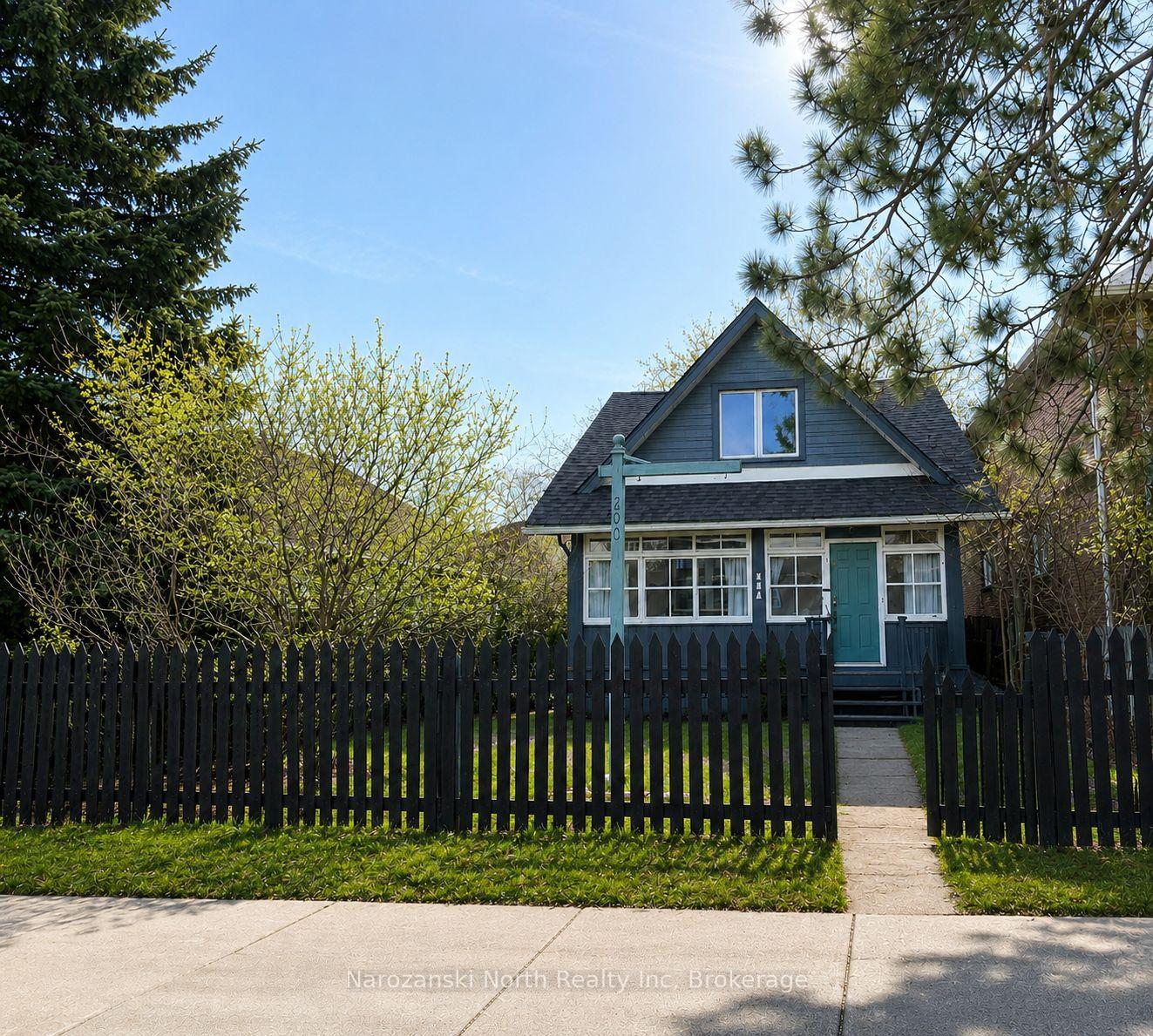 293 Elm Street, Greater Sudbury, On P3c 1v6
