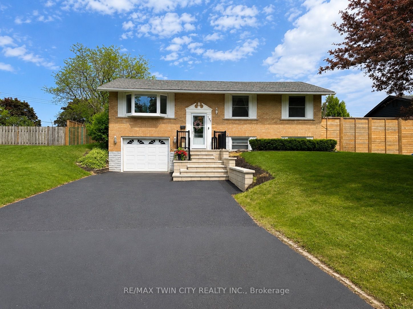 107 Rosslinn Road, Cambridge, On N1s 3k3
