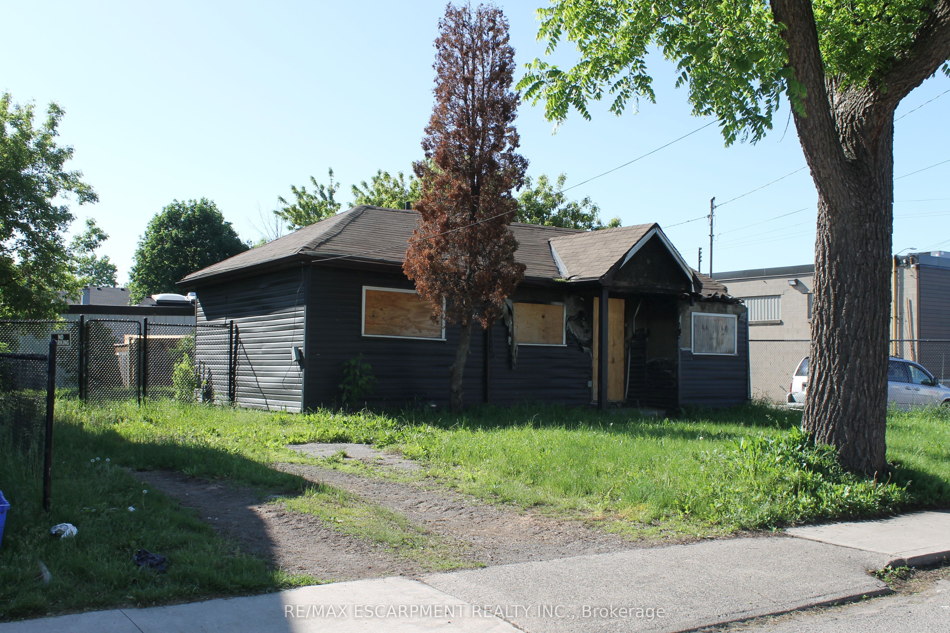 127 Robins Avenue, Hamilton, On L8h 4n5