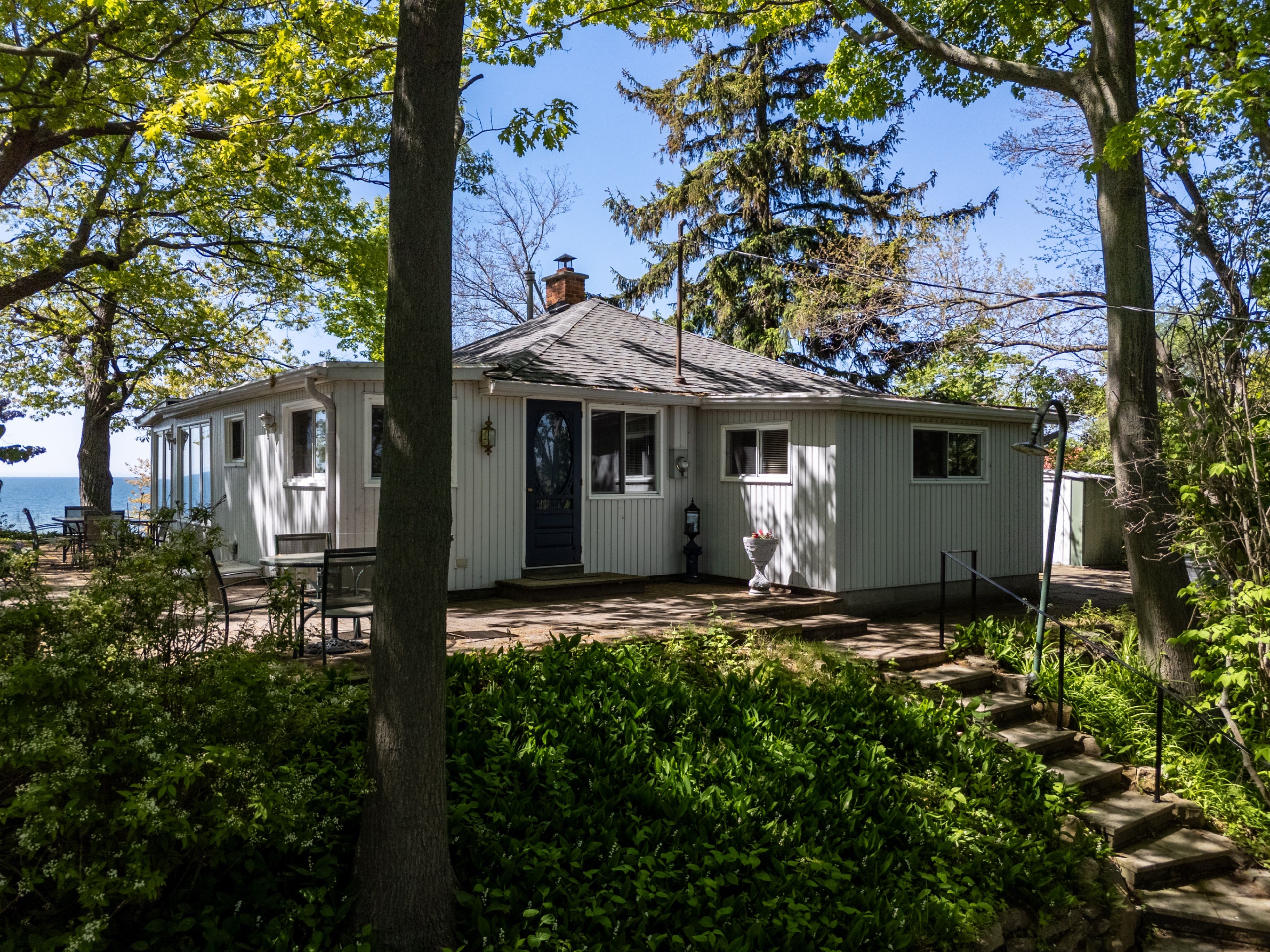689 Sandy Bay Road, Haldimand, On N1a 2w6