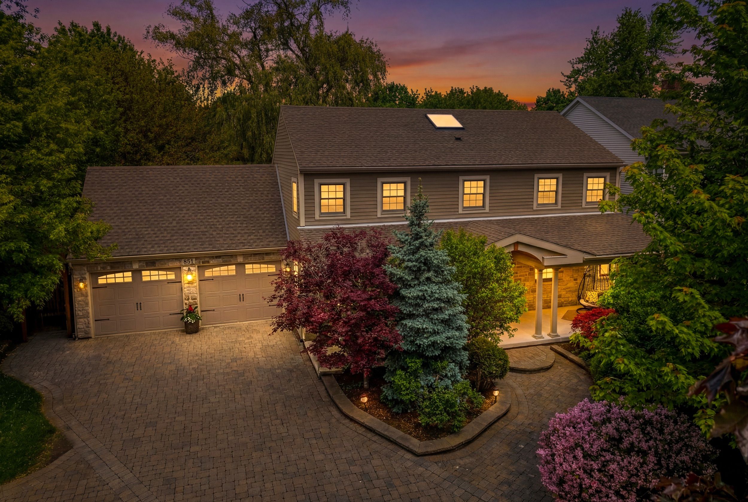 851 Charlotte Street, Niagara-On-The-Lake, On L0s 1j0