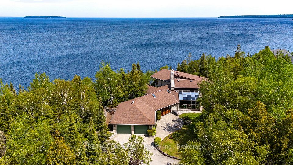 28 Elgin Street, Northern Bruce Peninsula, On N0h 2r0