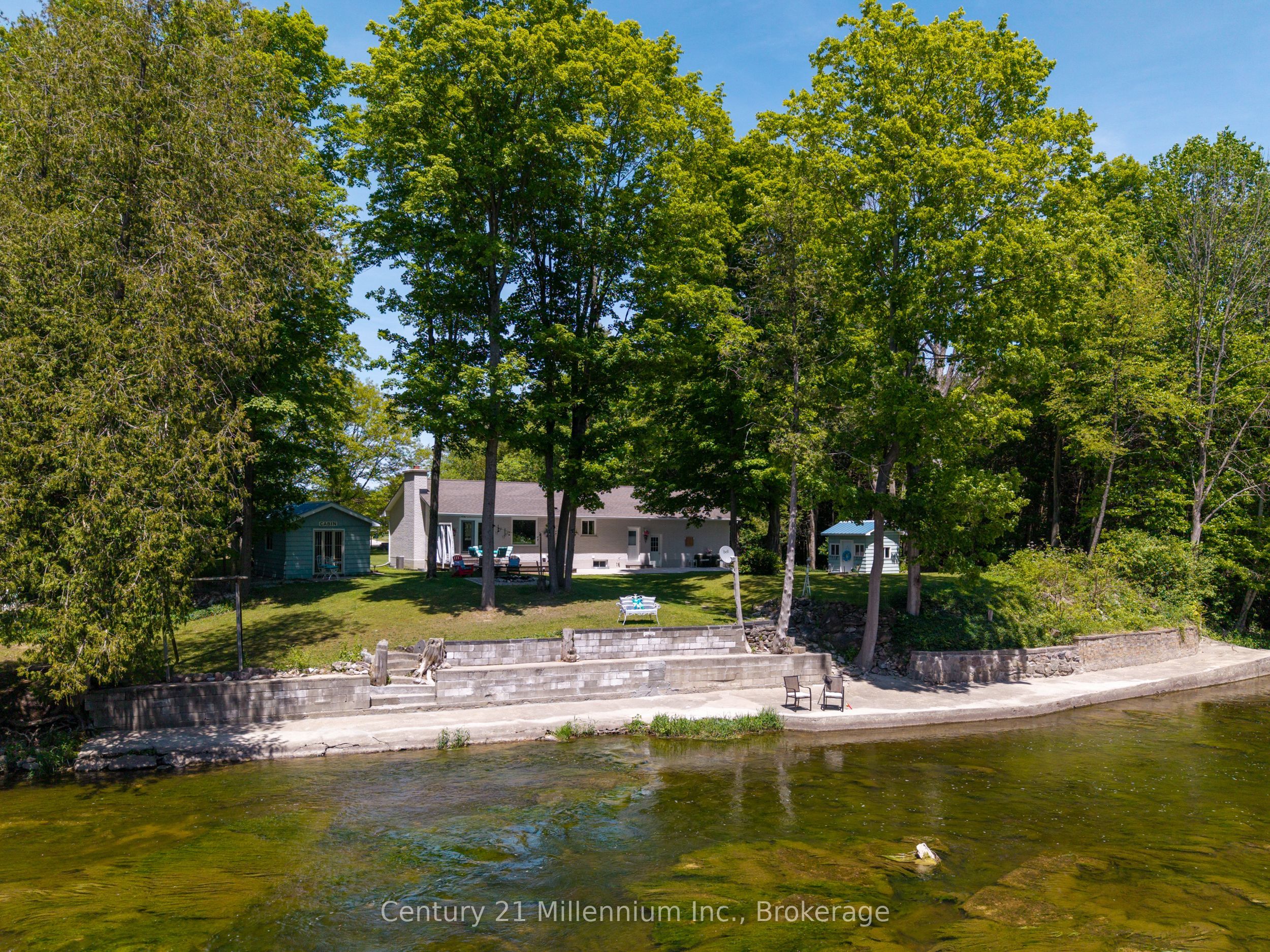 1 Crescent Street, South Bruce Peninsula, On N0h 2t0