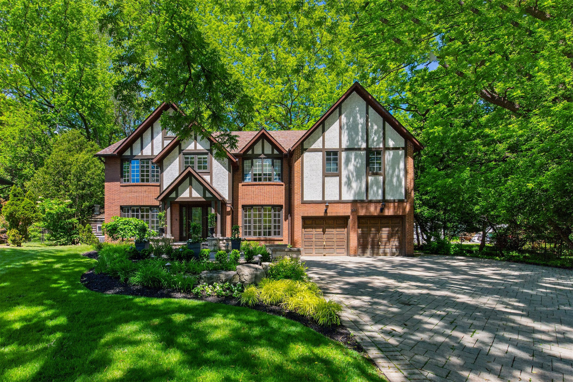 23 Lantern Lane, Hamilton, On L9h 6n9