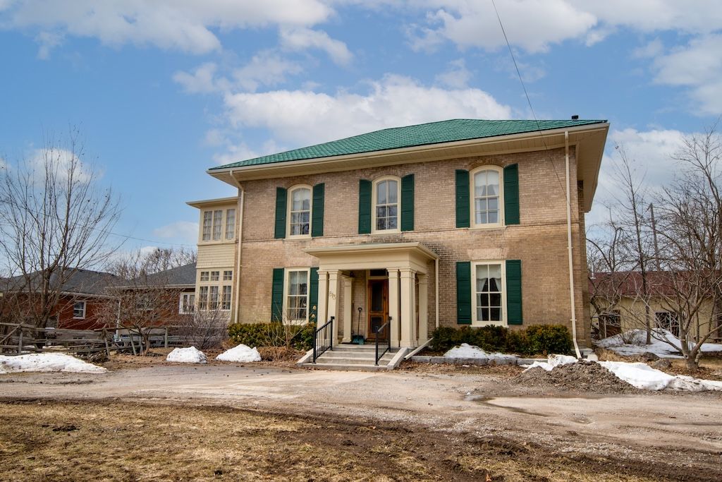 813 Water Street, Peterborough, On K9h 3n7