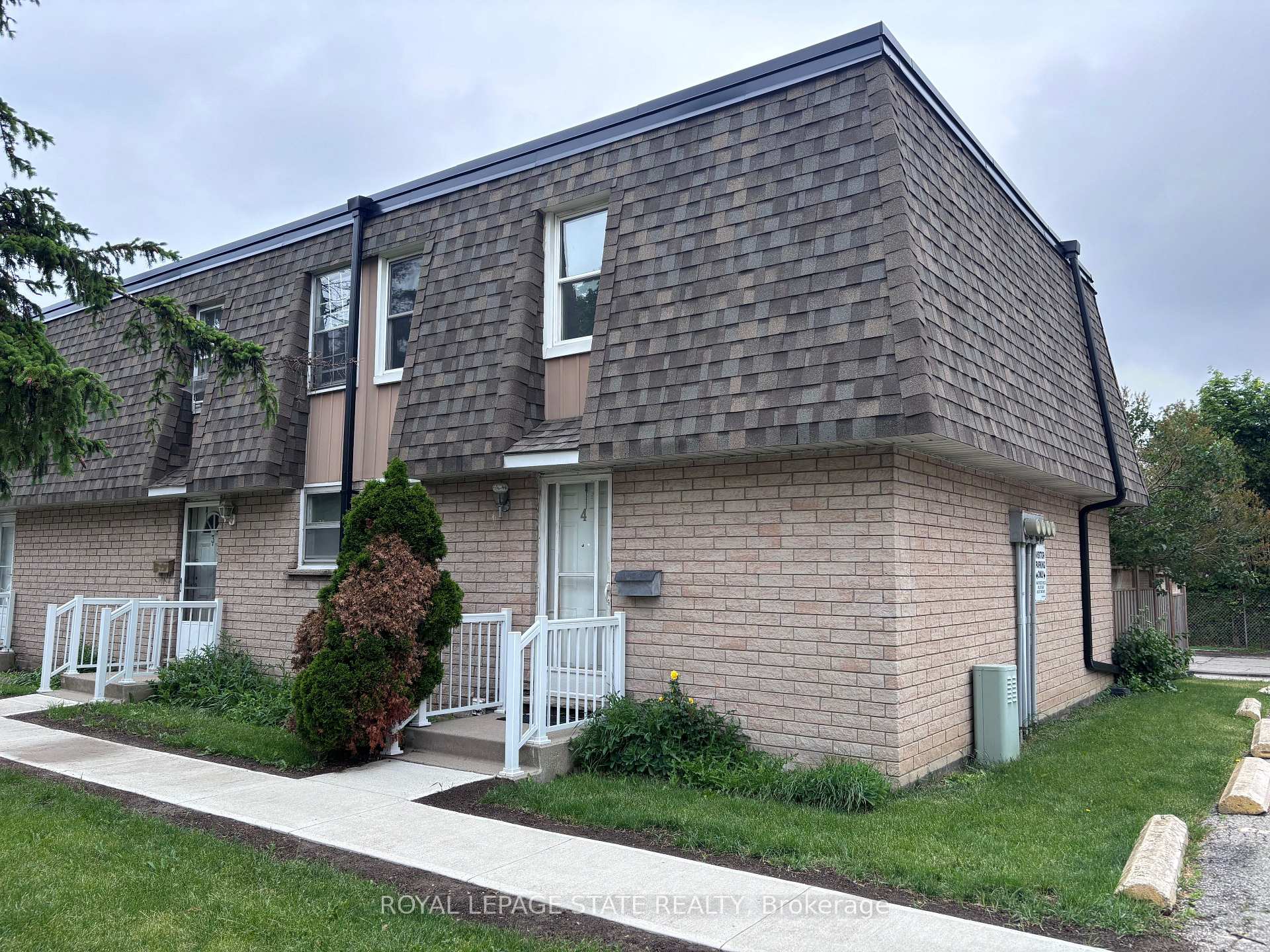 153 Limeridge Road W 4, Hamilton, On L9c 2v3
