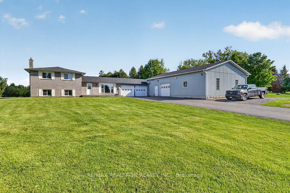20 Valley View Drive, Cavan Monaghan, On L0a 1l0