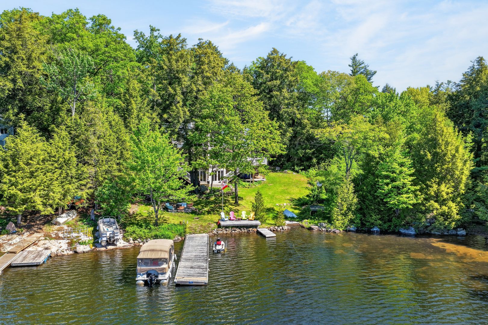 206 Macbeth Island, Bracebridge, On P1l 1x1