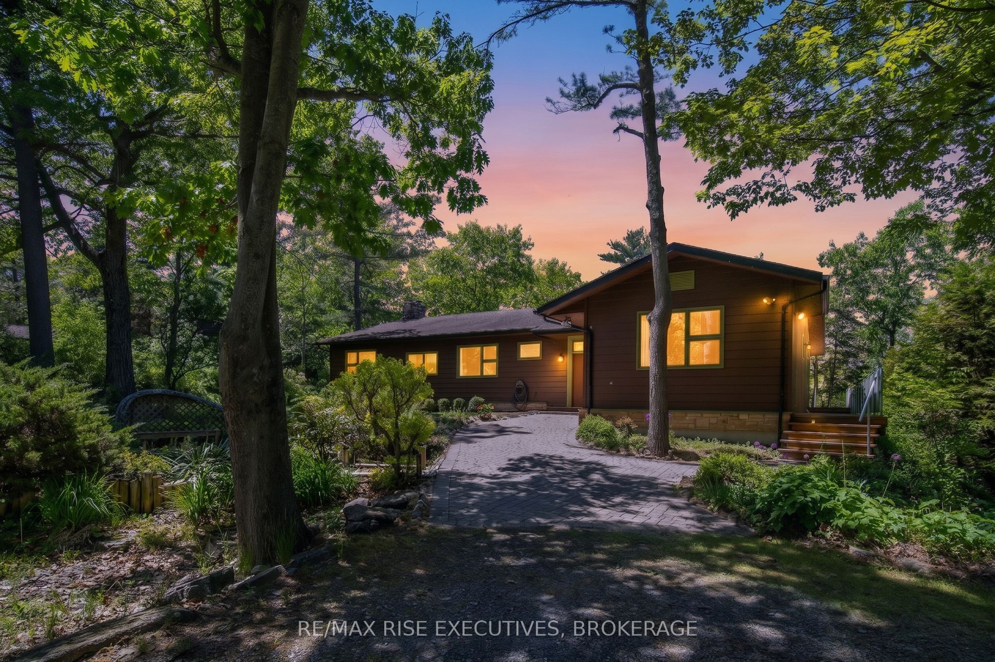 22 The Point Road, Kingston, On K7k 5e2