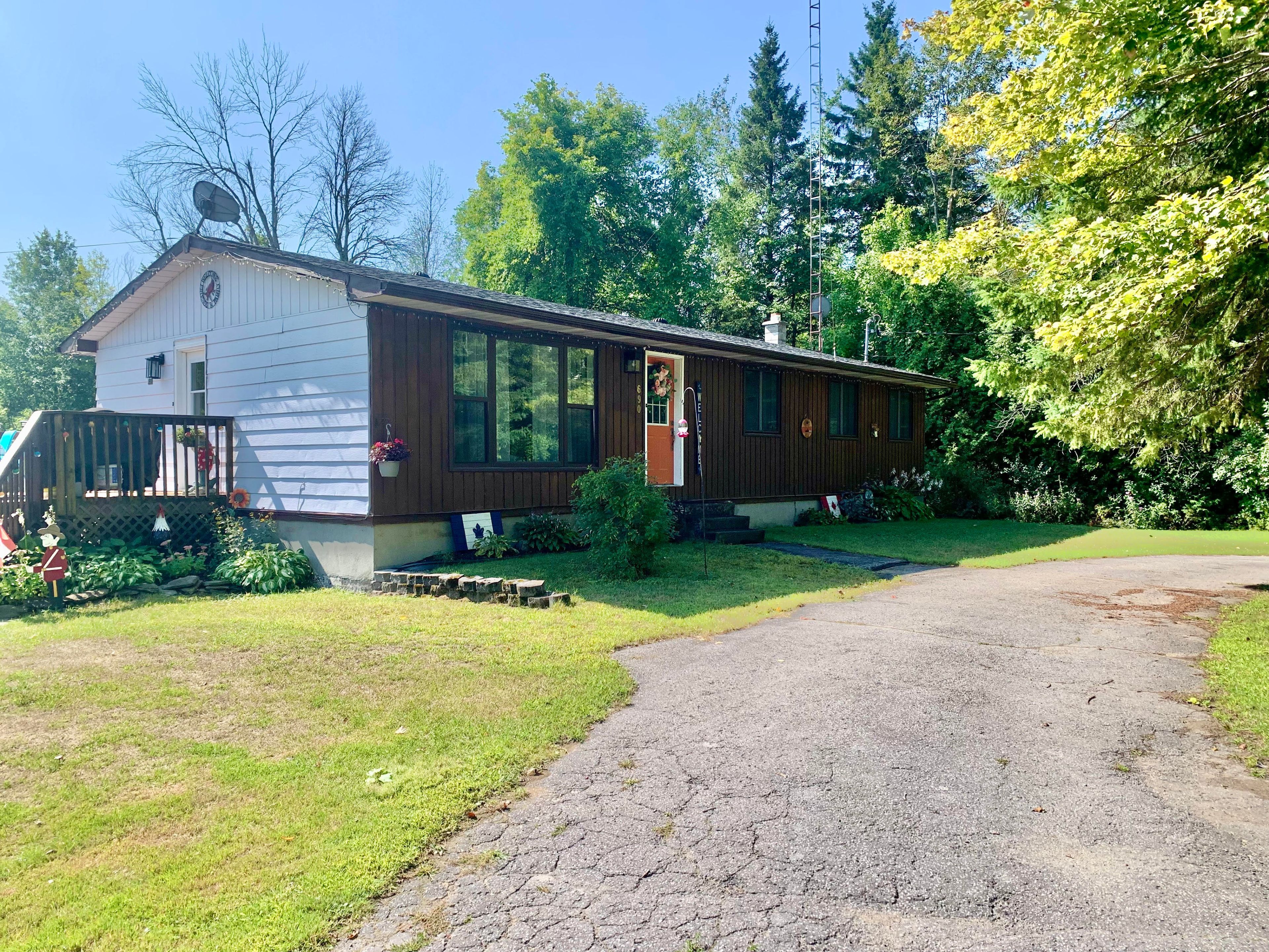 690 Limerick Road, North Grenville, On K0g 1t0