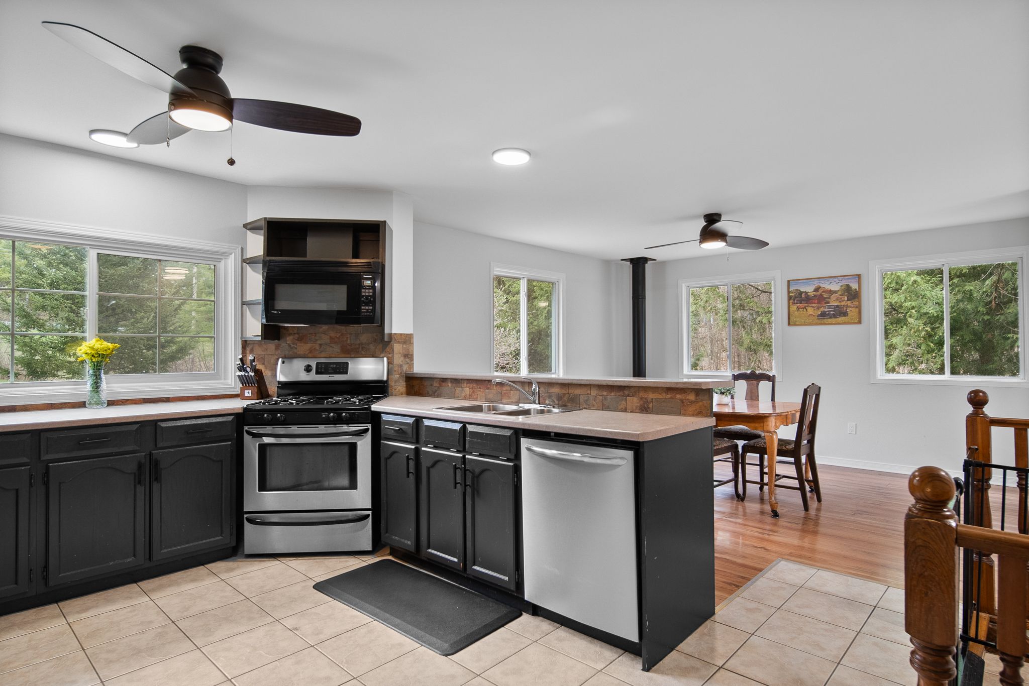 17 Kenney Road, Rideau Lakes, On K0g 1e0