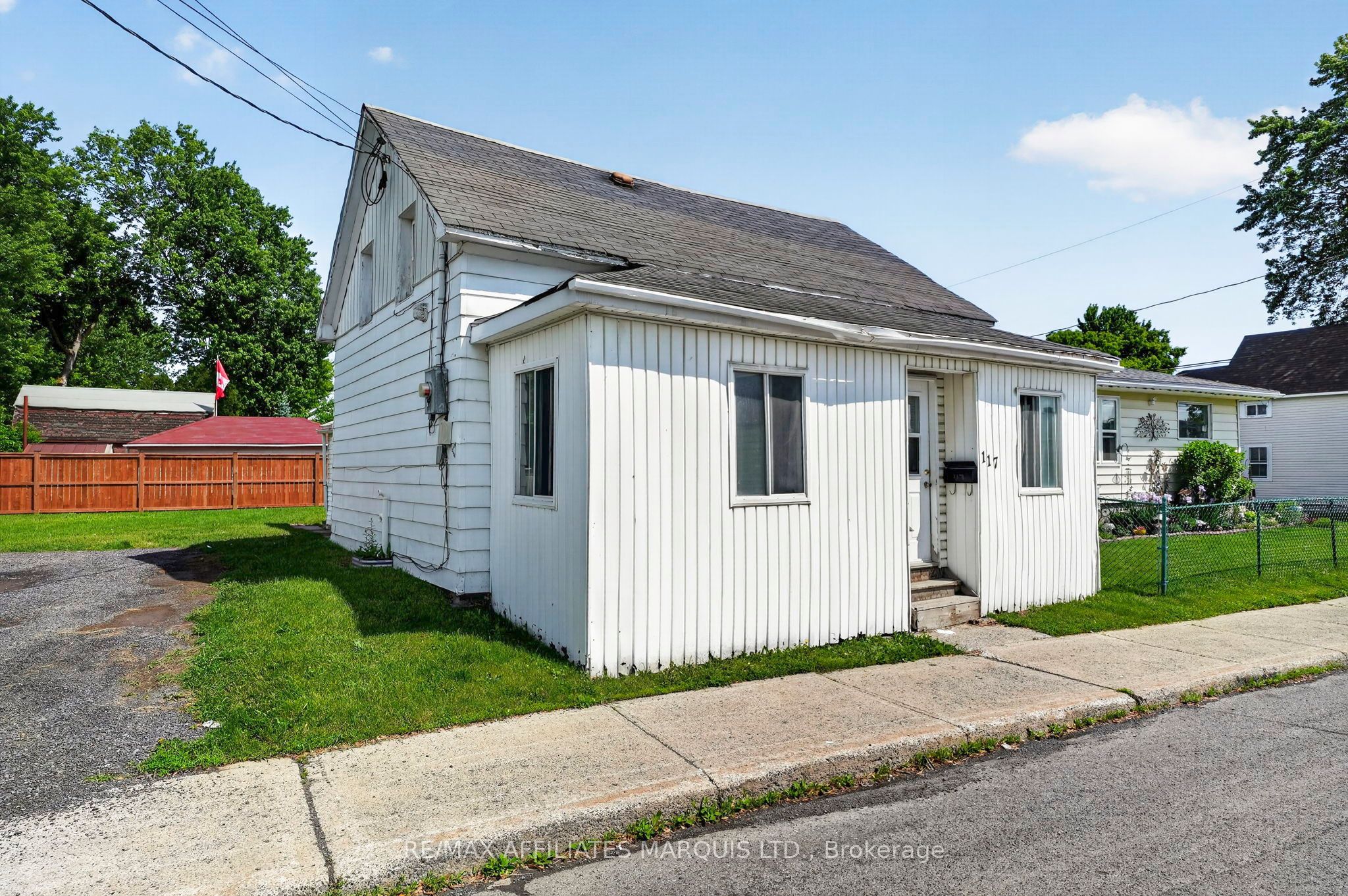 117 Sixth Street W, Cornwall, On K6j 2w7