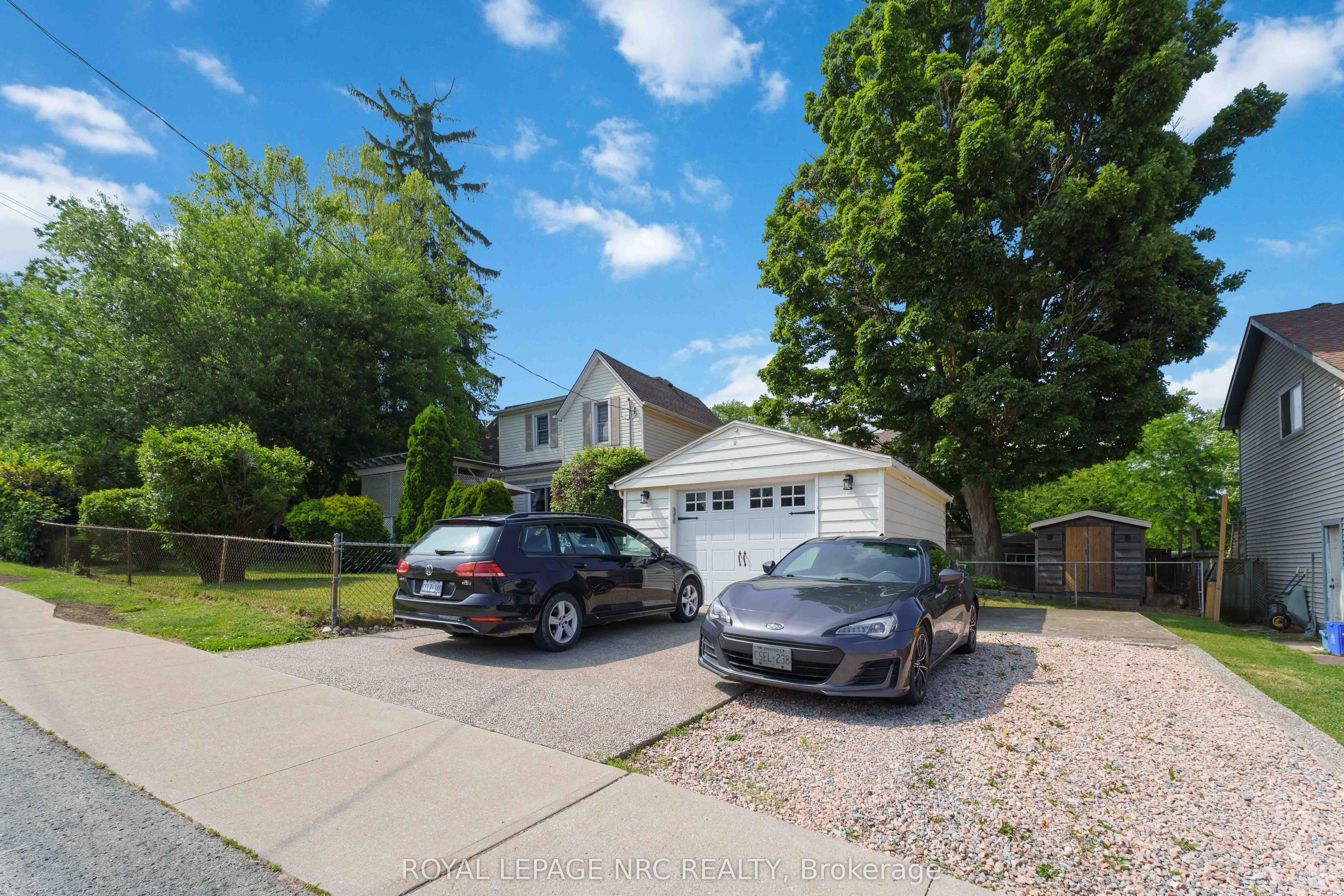 9 Woodgarden Court, St. Catharines, On L2m 7c9