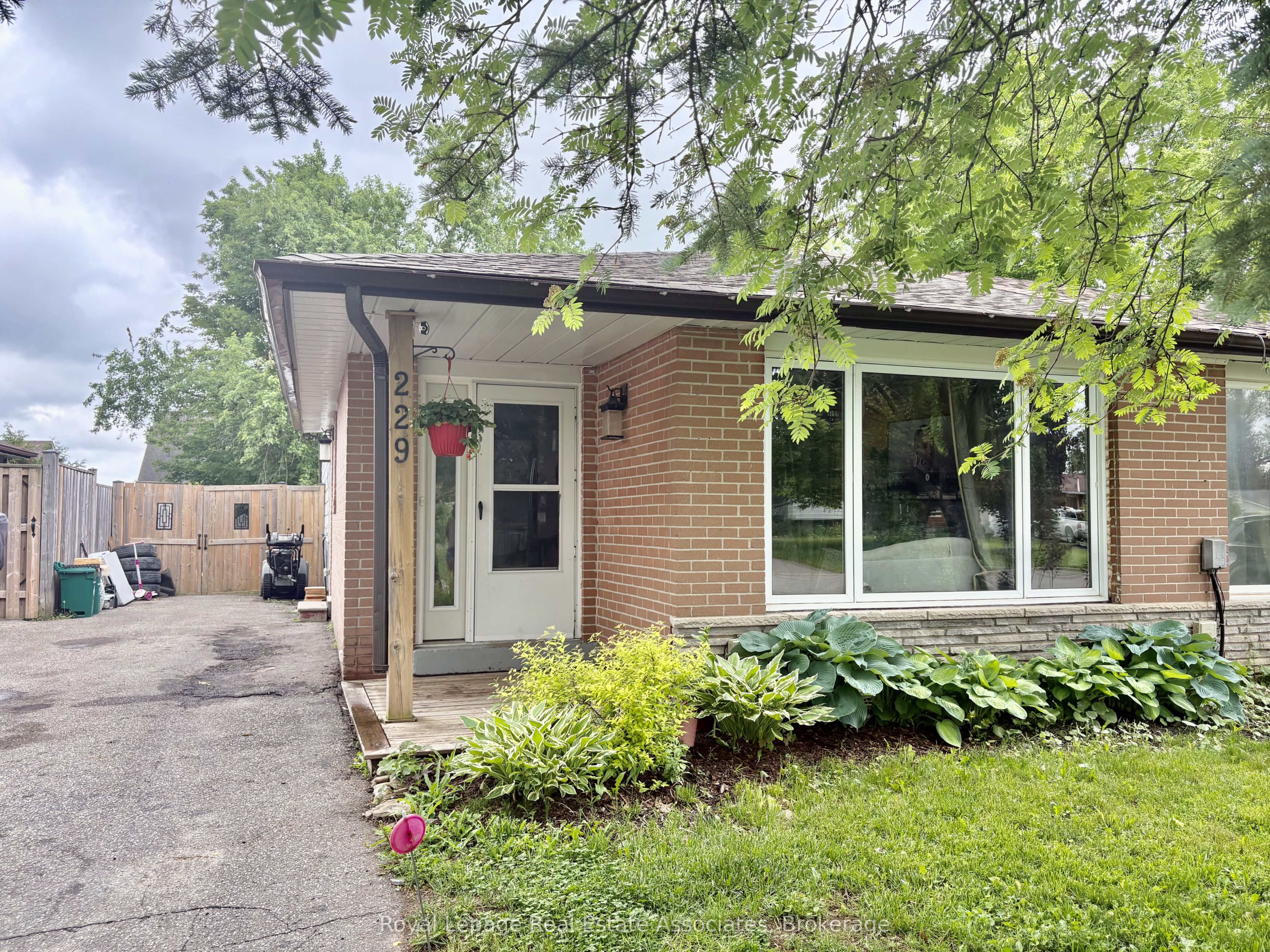 229 Simon Street, Shelburne, On L9v 2y3