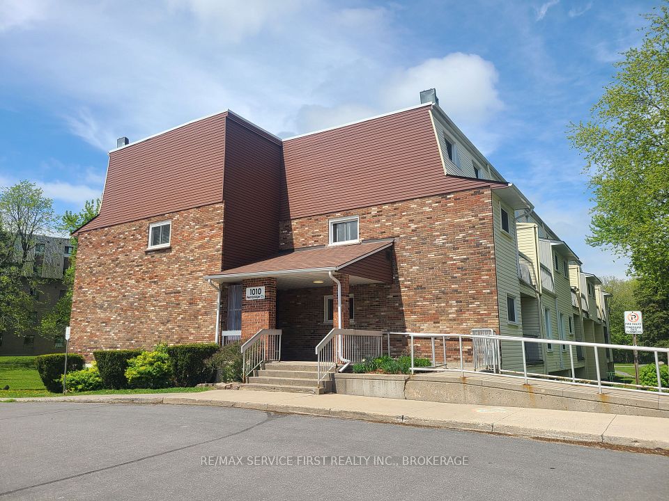 1010 Pembridge Crescent 103, Kingston, On K7p 1a3