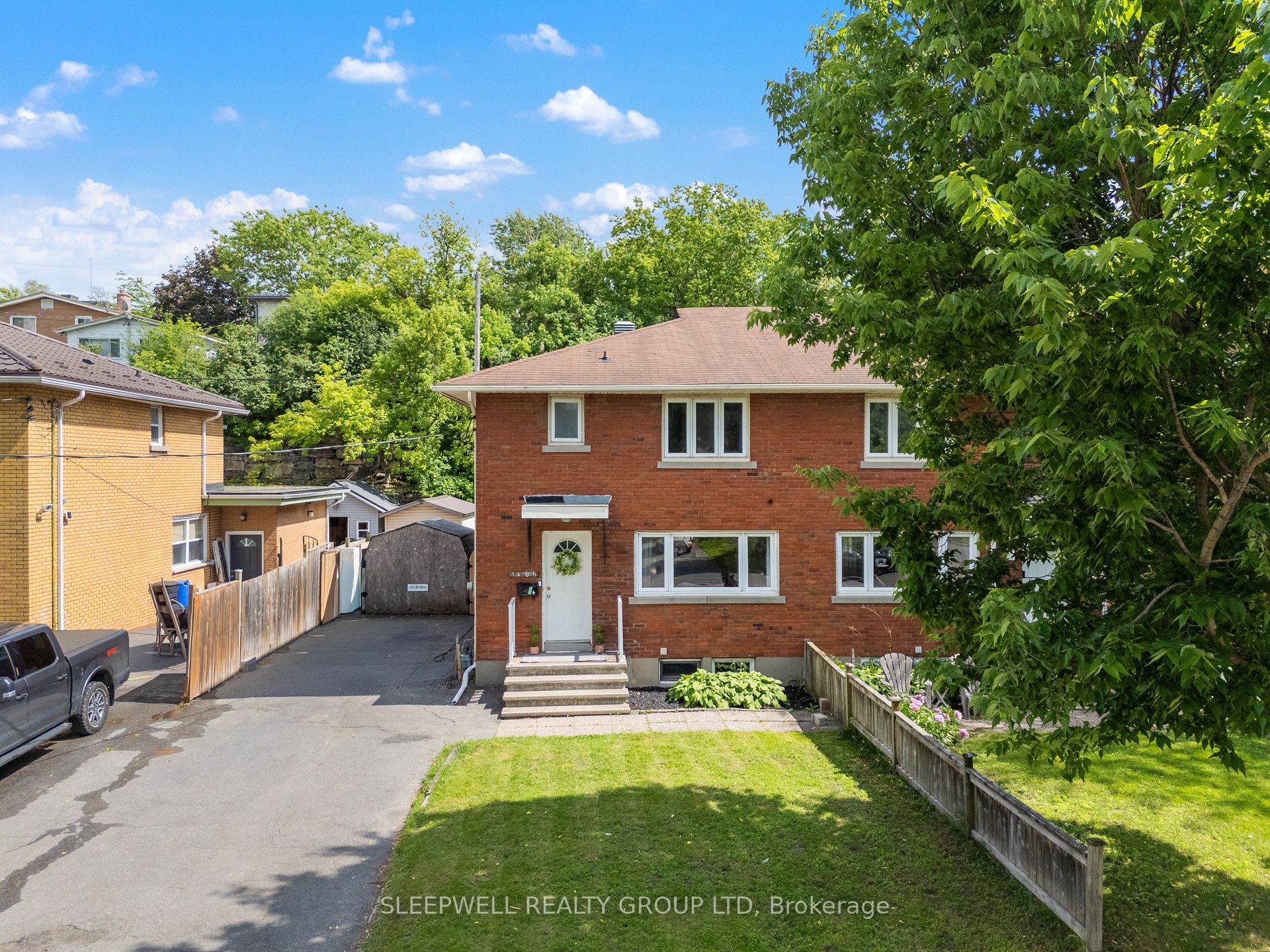 1486 Lepage Avenue, Carlington - Central Park, On K1z 8c9