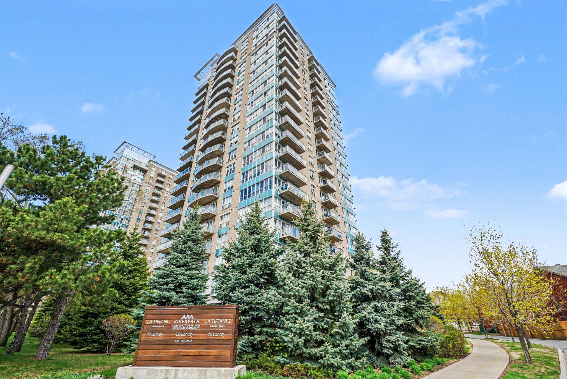 70 Landry Street 1001, Vanier And Kingsview Park, On K1l 0a8