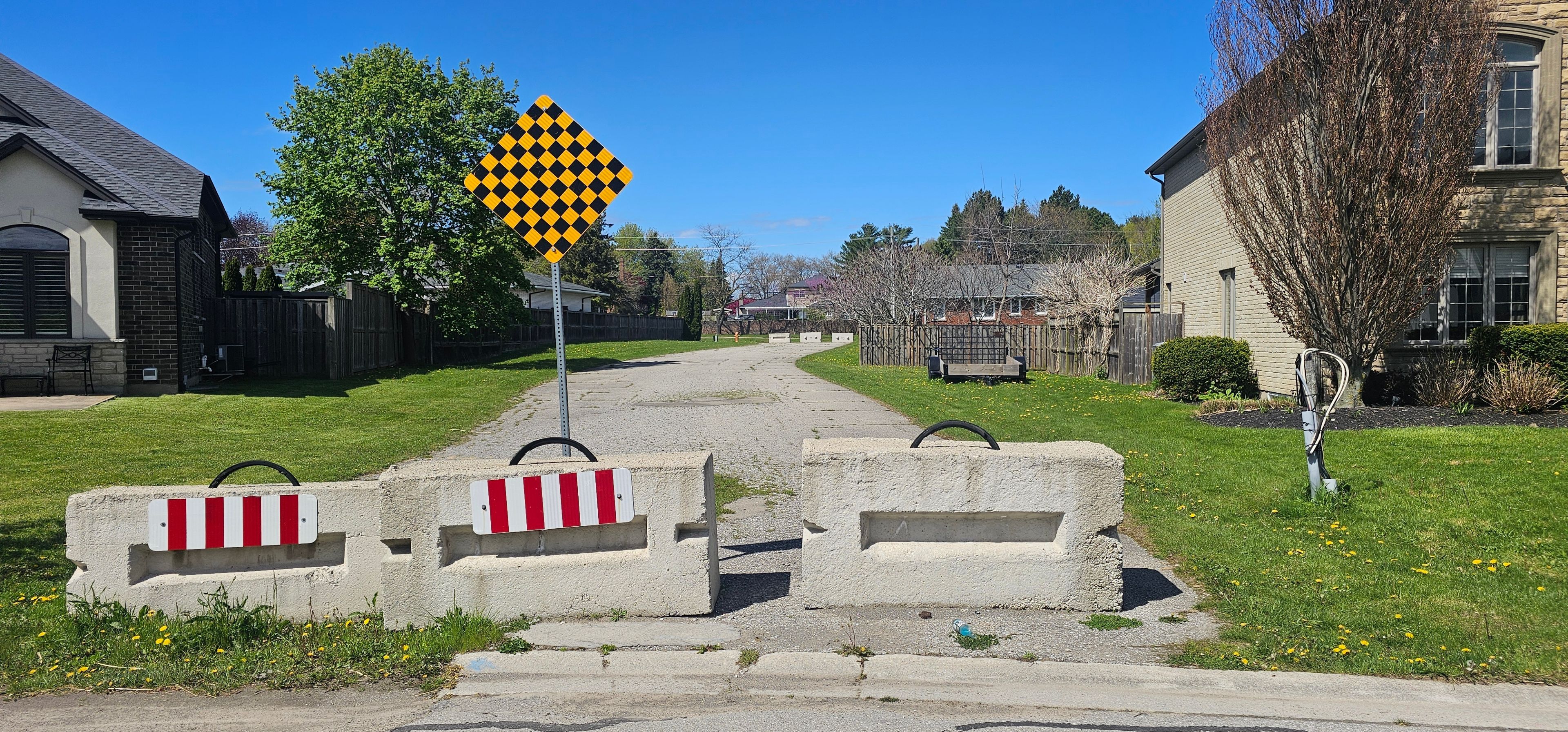 2441 Colangelo Drive, Niagara Falls, On L2j 0a1