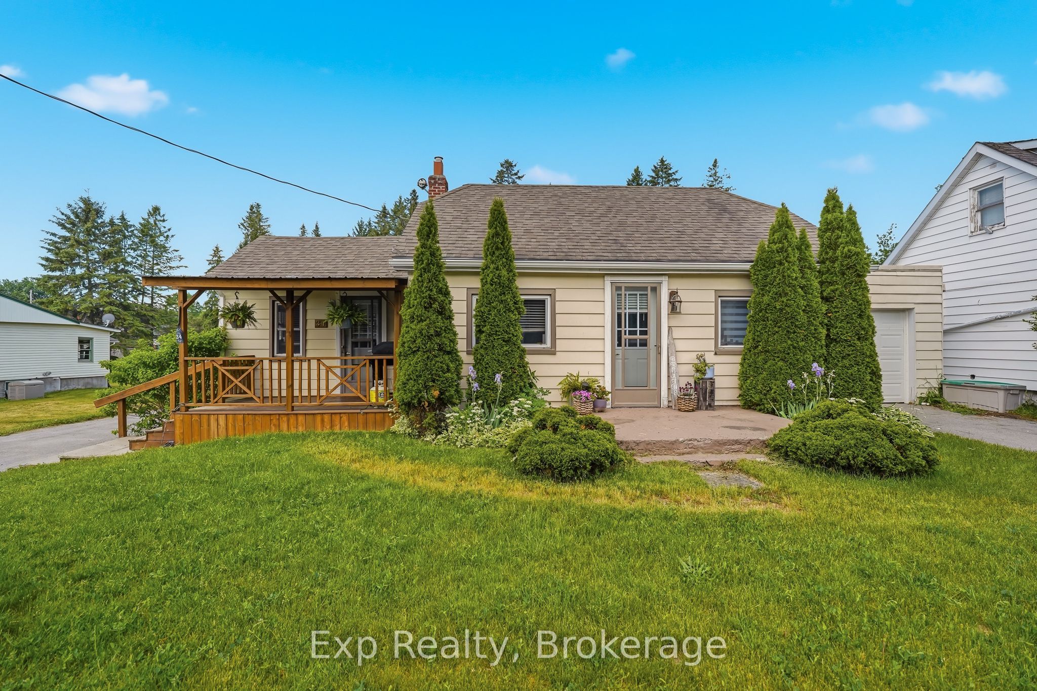 34 South Park Street, Quinte West, On K0k 2c0