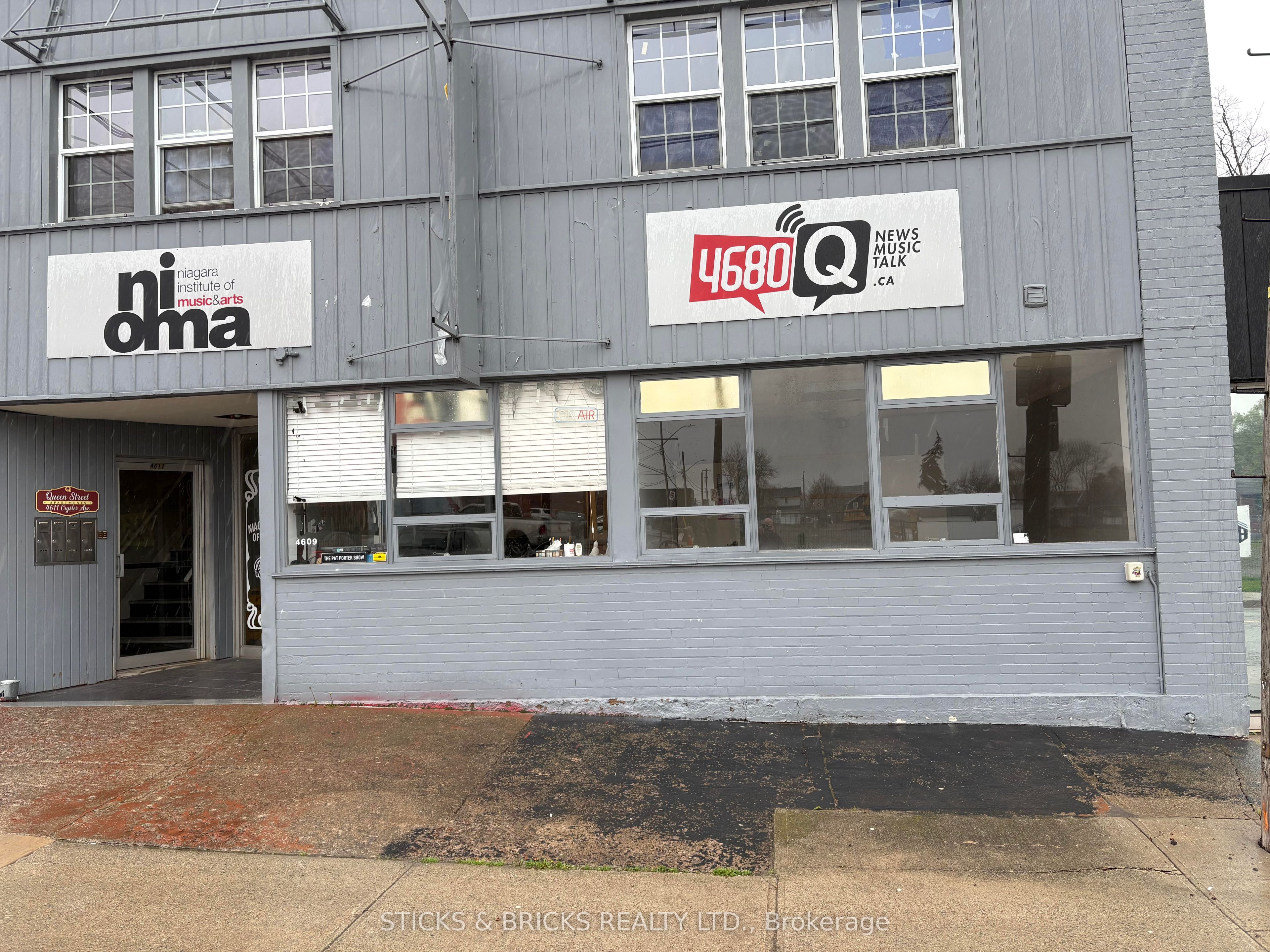 4609 Crysler Avenue, Niagara Falls, On L2e 3v6