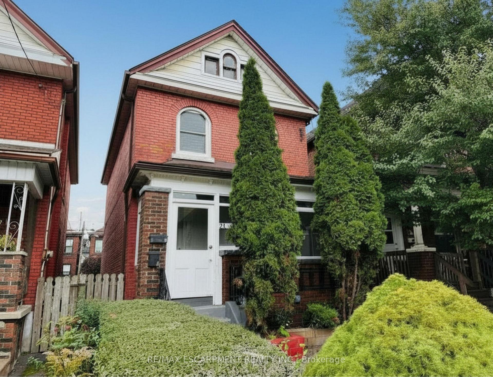 24 Somerset Avenue, Hamilton, On L8l 2l5