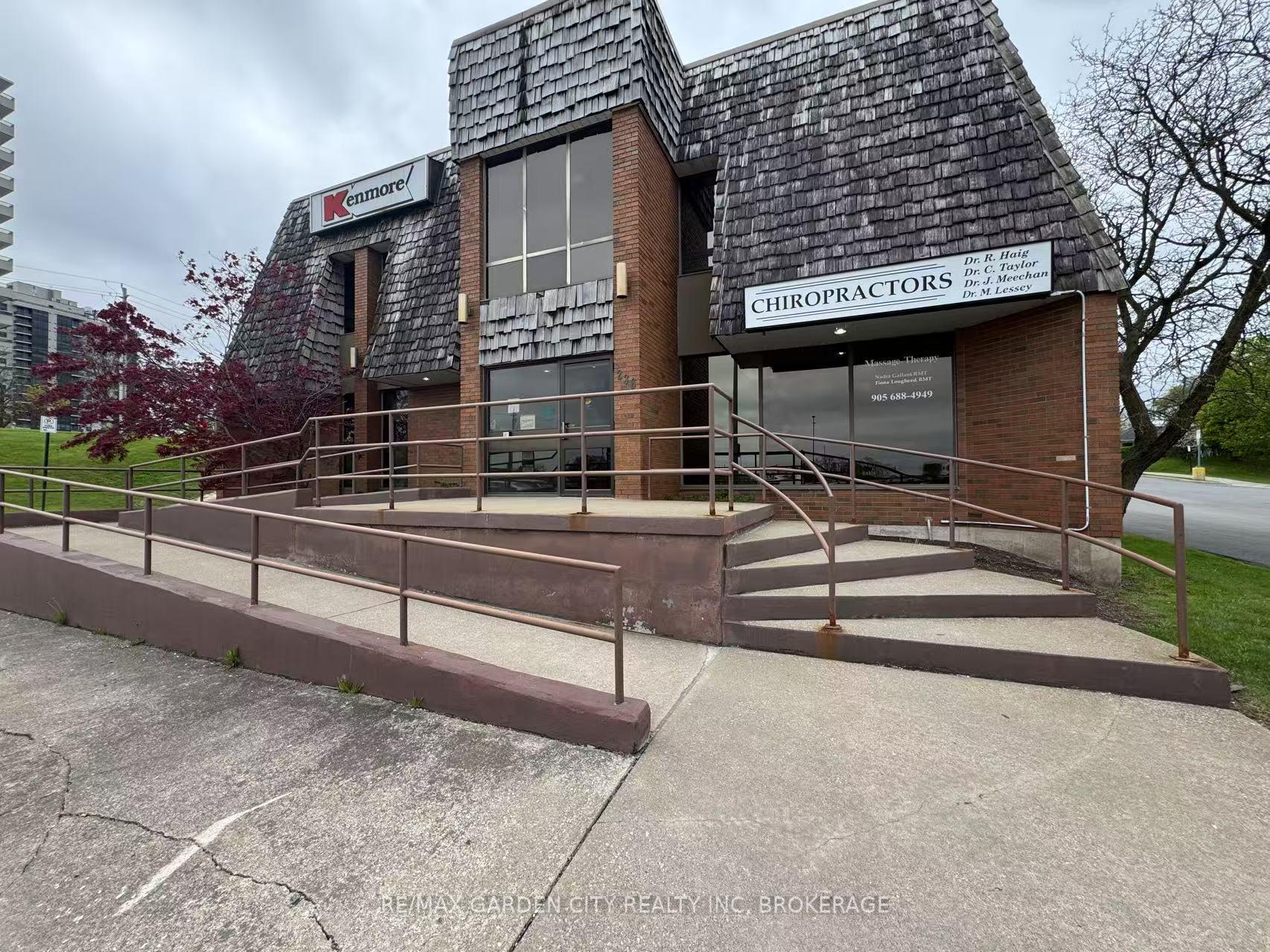 236 Glenridge Avenue 2nd Floor, St. Catharines, On L2t 3j9