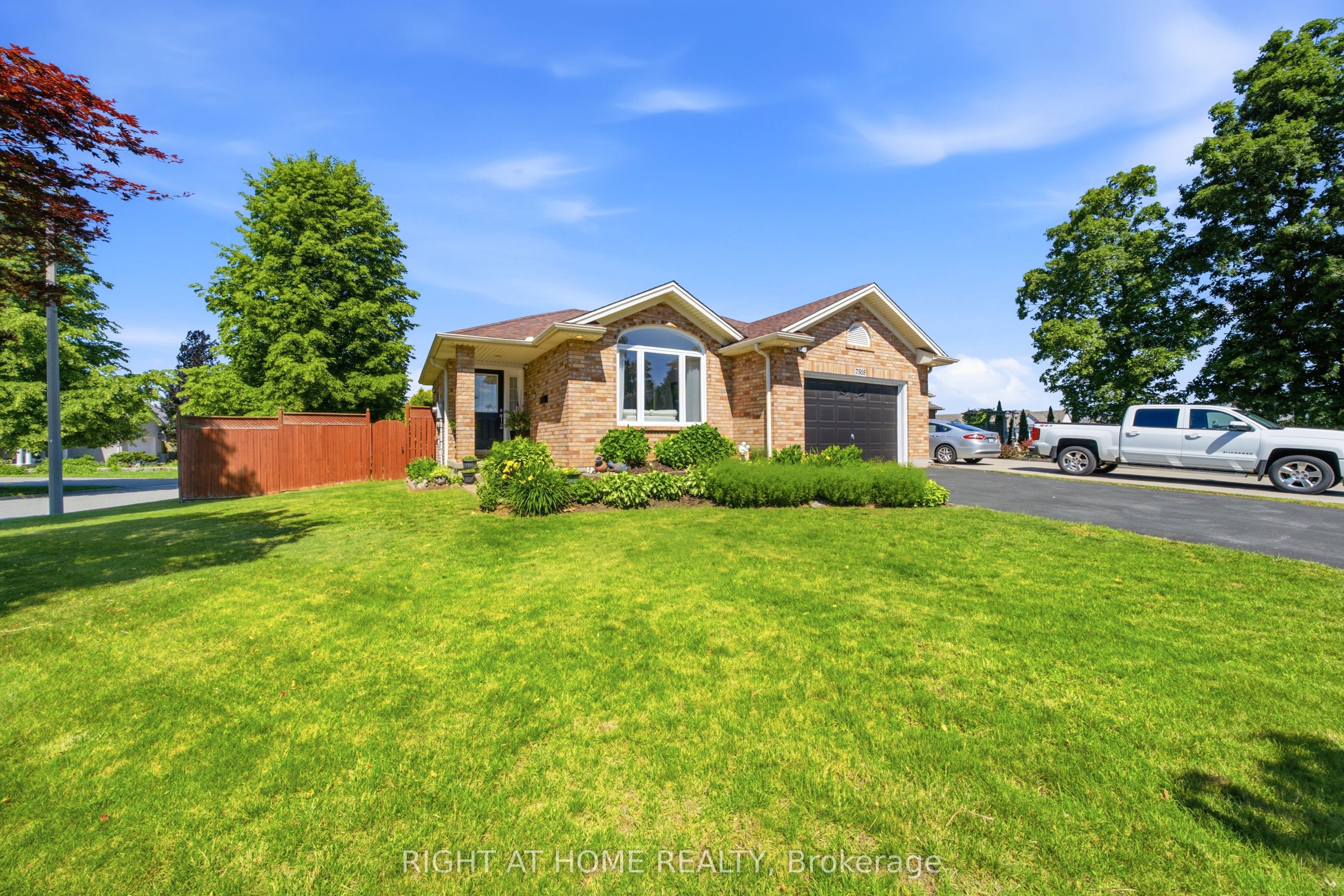 7505 Nadia Court, Niagara Falls, On L2j 4k6