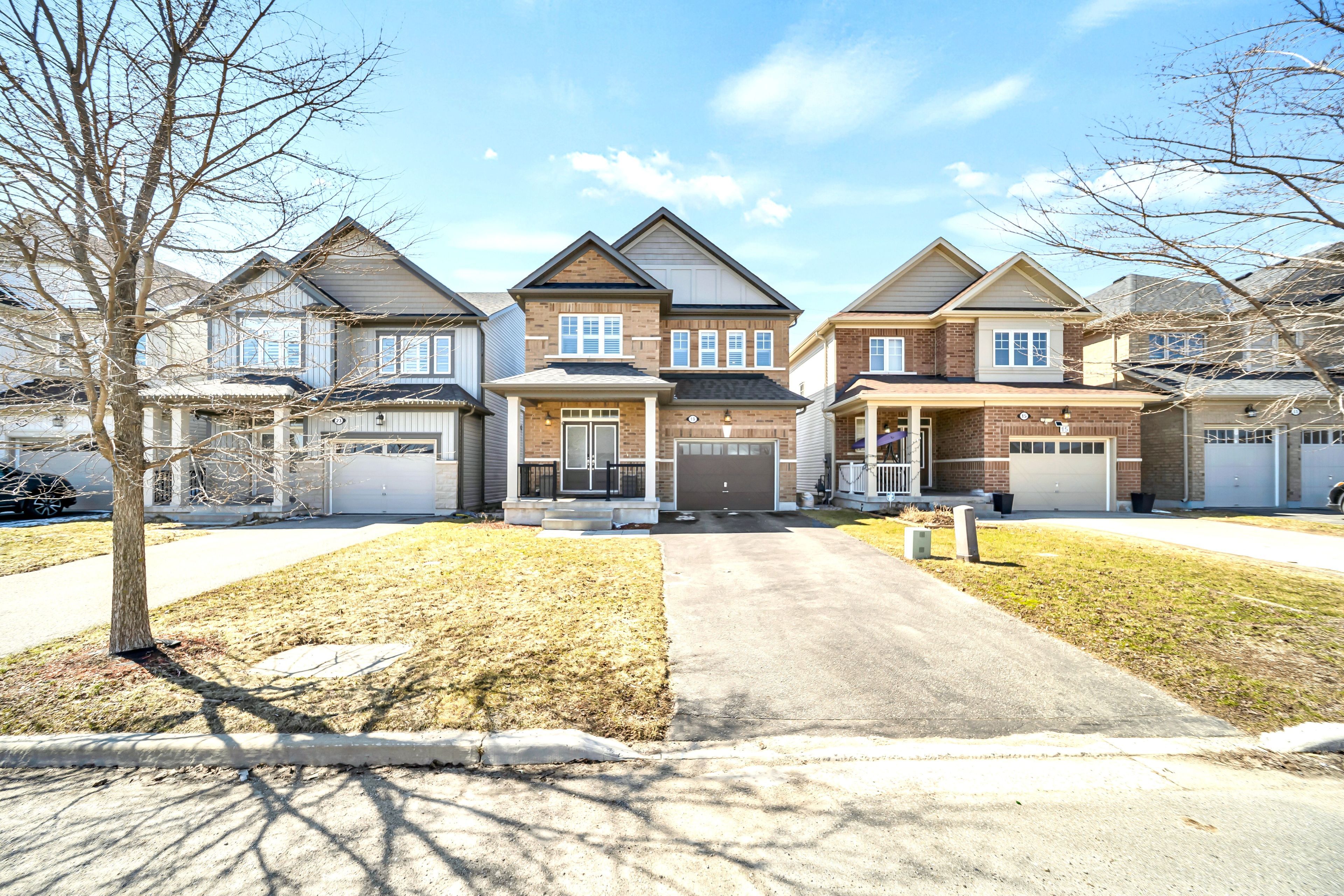 19 Findlay Way, Centre Wellington, On N1m 0a4