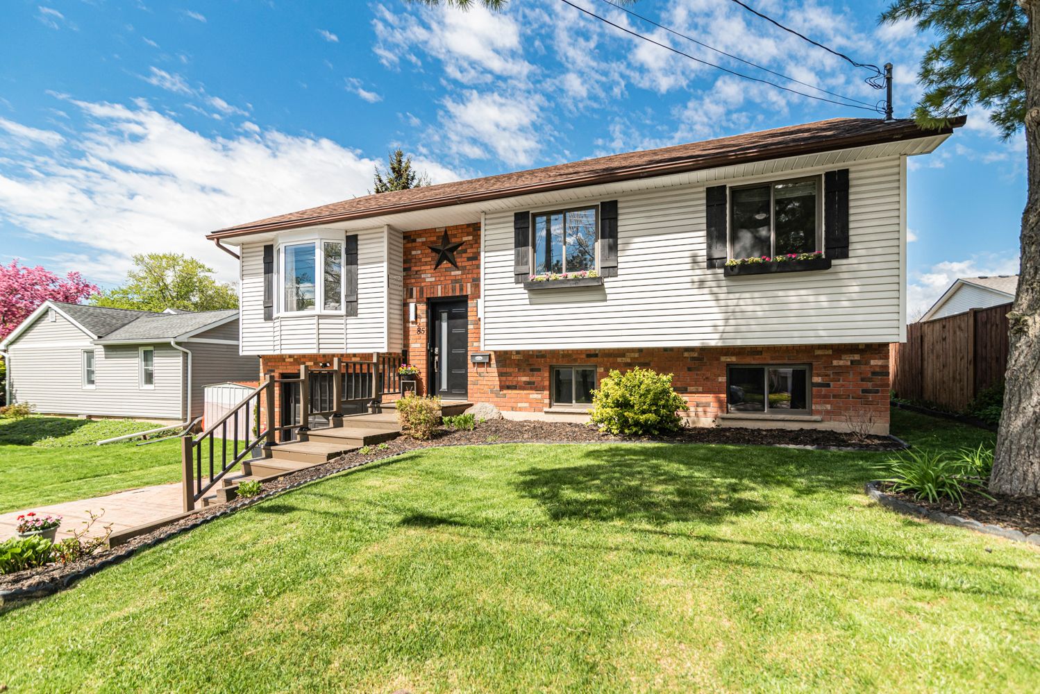 85 Aberdeen Street, Haldimand, On N3w 1c3