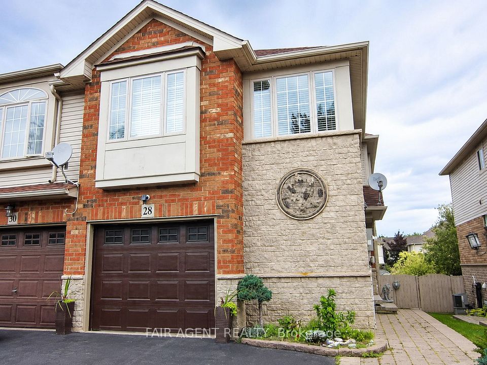 28 Elderberry Avenue, Grimsby, On L3m 5r5