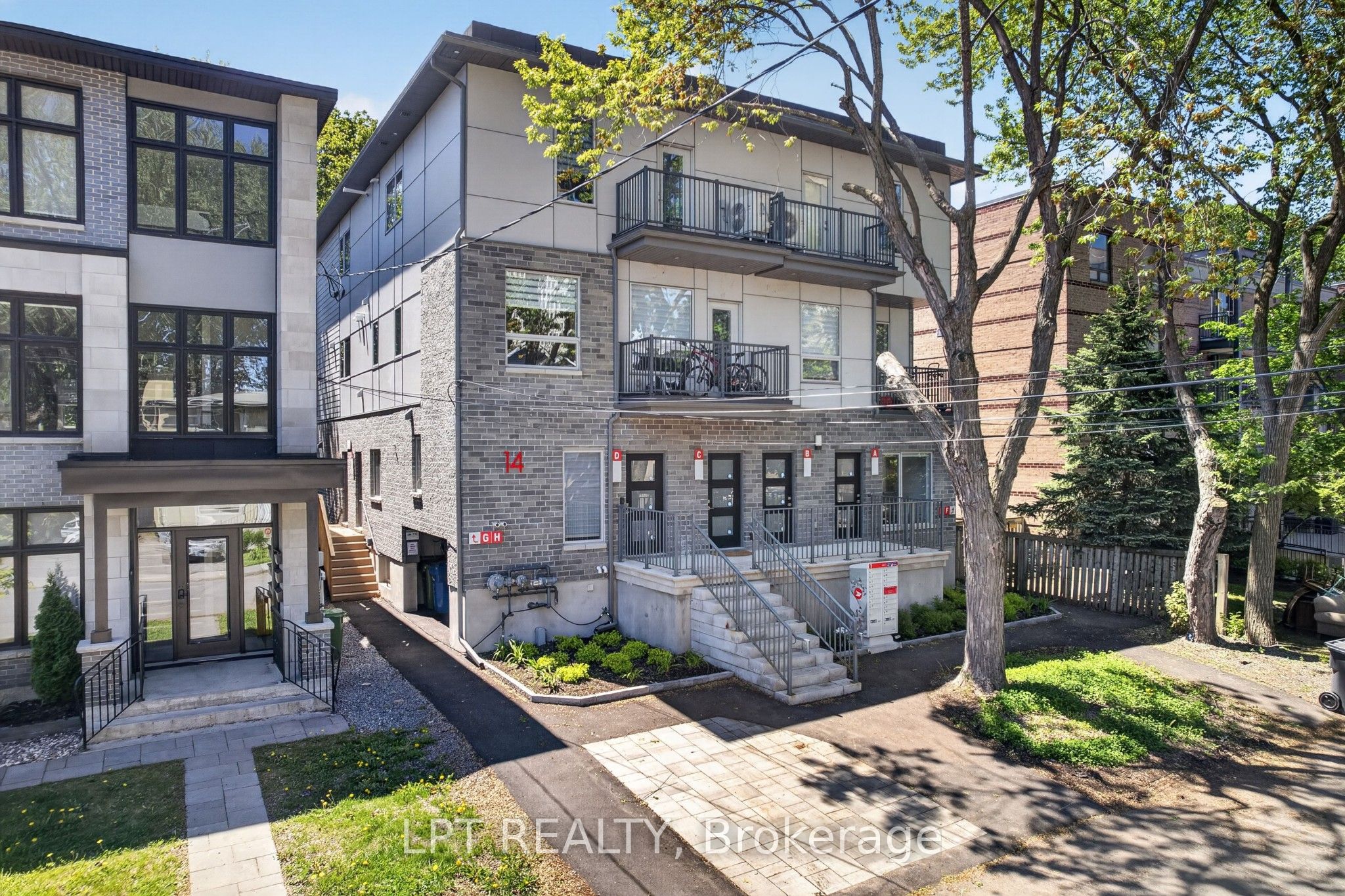 14 Stevens Avenue, Vanier And Kingsview Park, On K1k 1k5