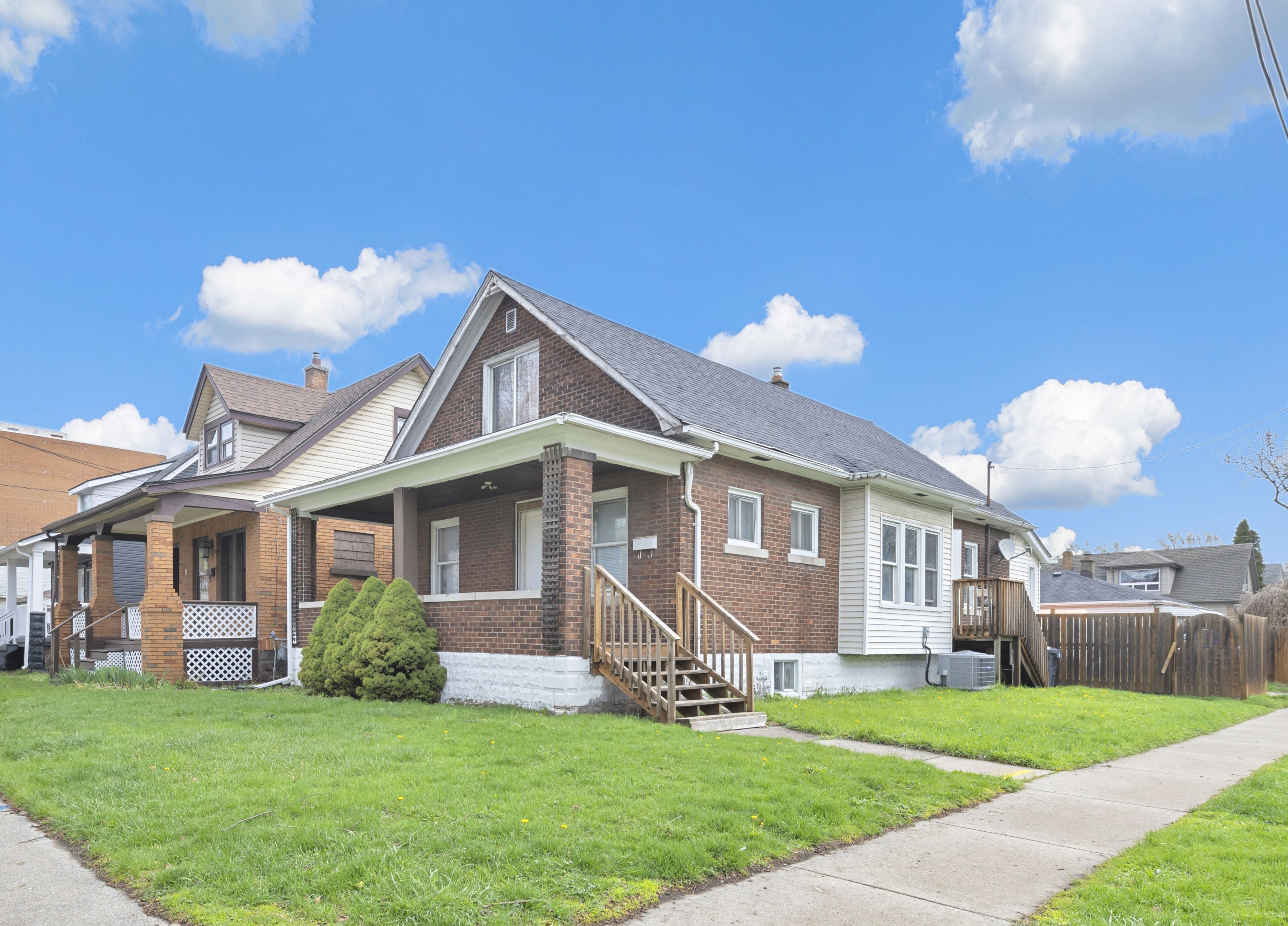 3497 Peter Street, Windsor, On N9c 1j4
