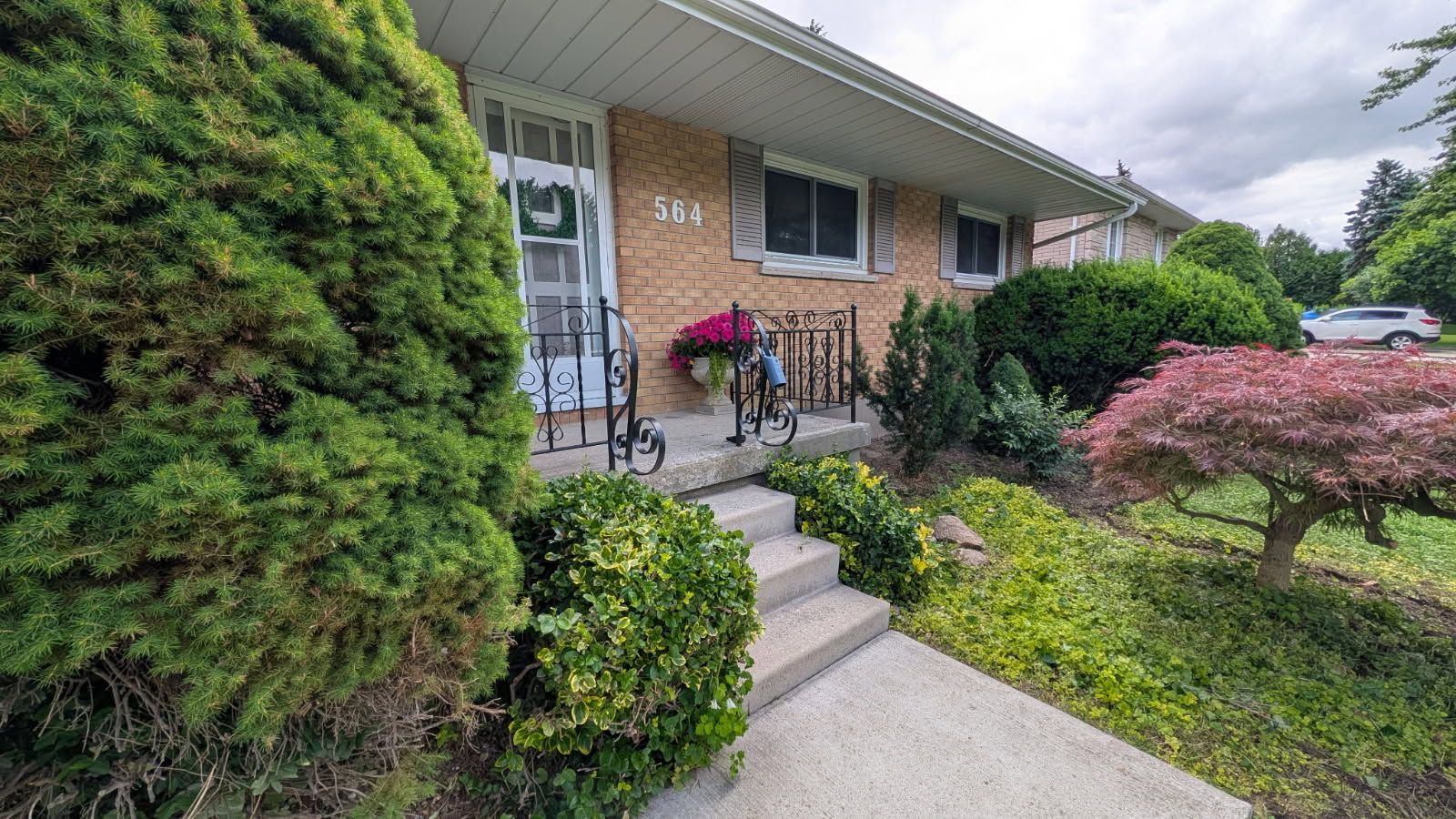 564 Chiddington Avenue, London South, On N6c 2w5