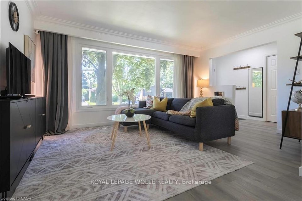 34 Golfview Road, Guelph, On N1e 1a6