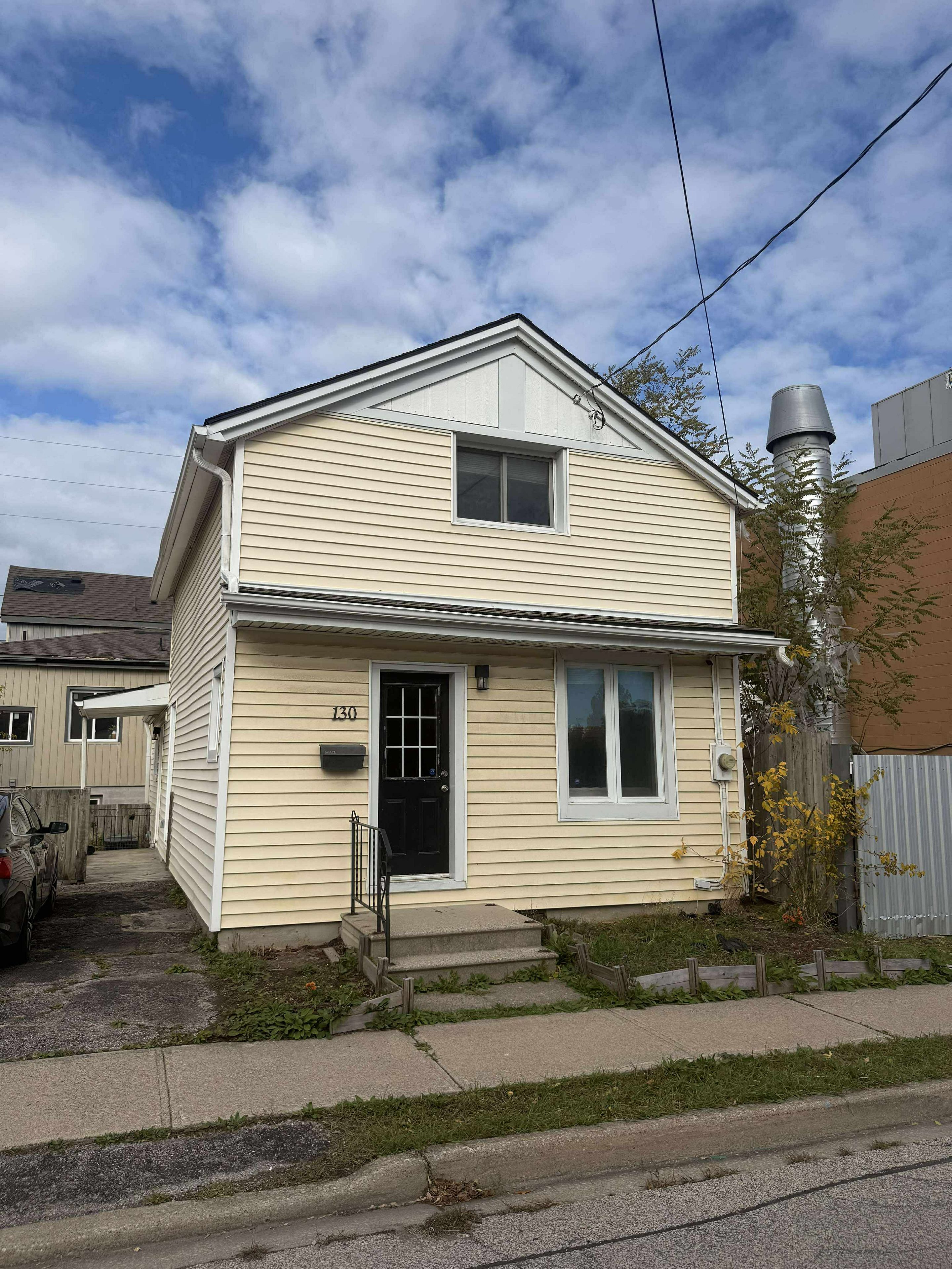 130 St Paul Crescent E 1, St. Catharines, On L2s 1m9