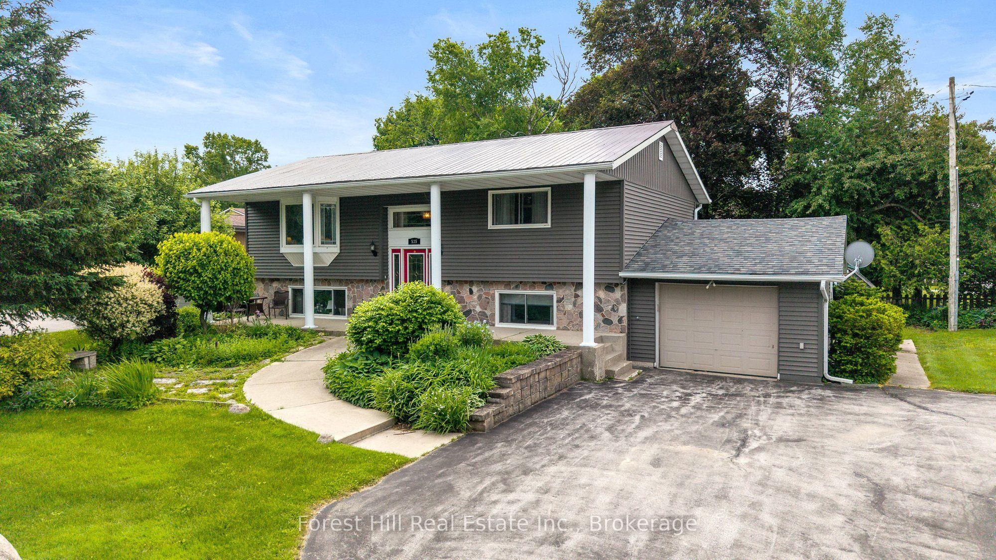 535 George Street, South Bruce Peninsula, On N0h 2t0