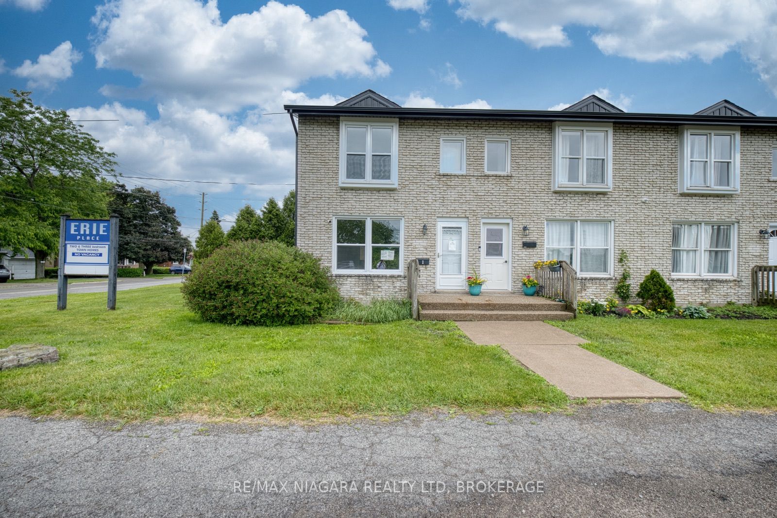 252 Bertie Street 1, Fort Erie, On L2a 1z6