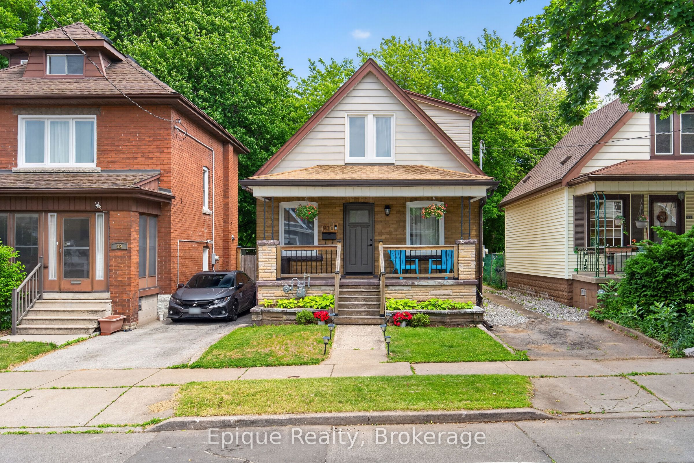 93 Graham Avenue S, Hamilton, On L8k 2m2
