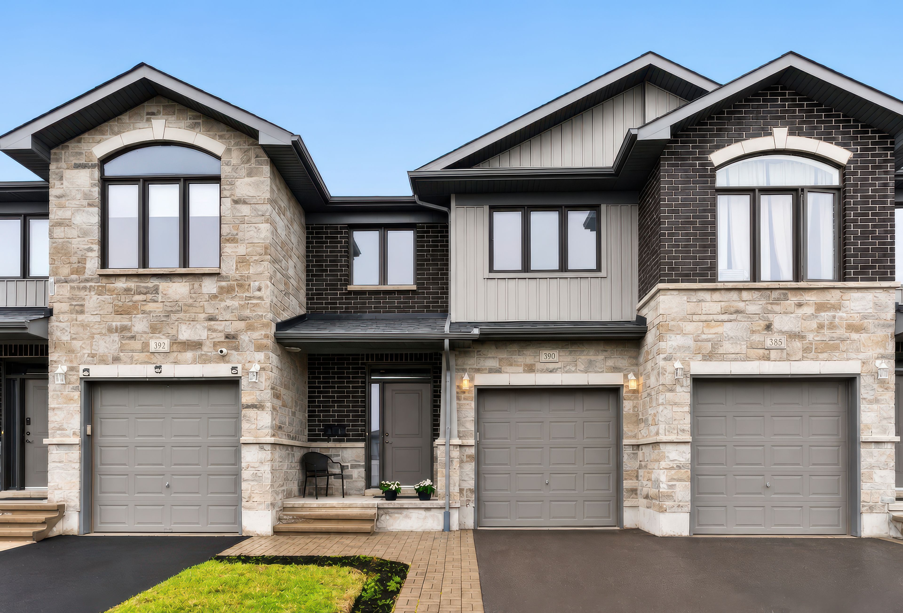 390 Buckthorn Drive, Kingston, On K7p 0r8