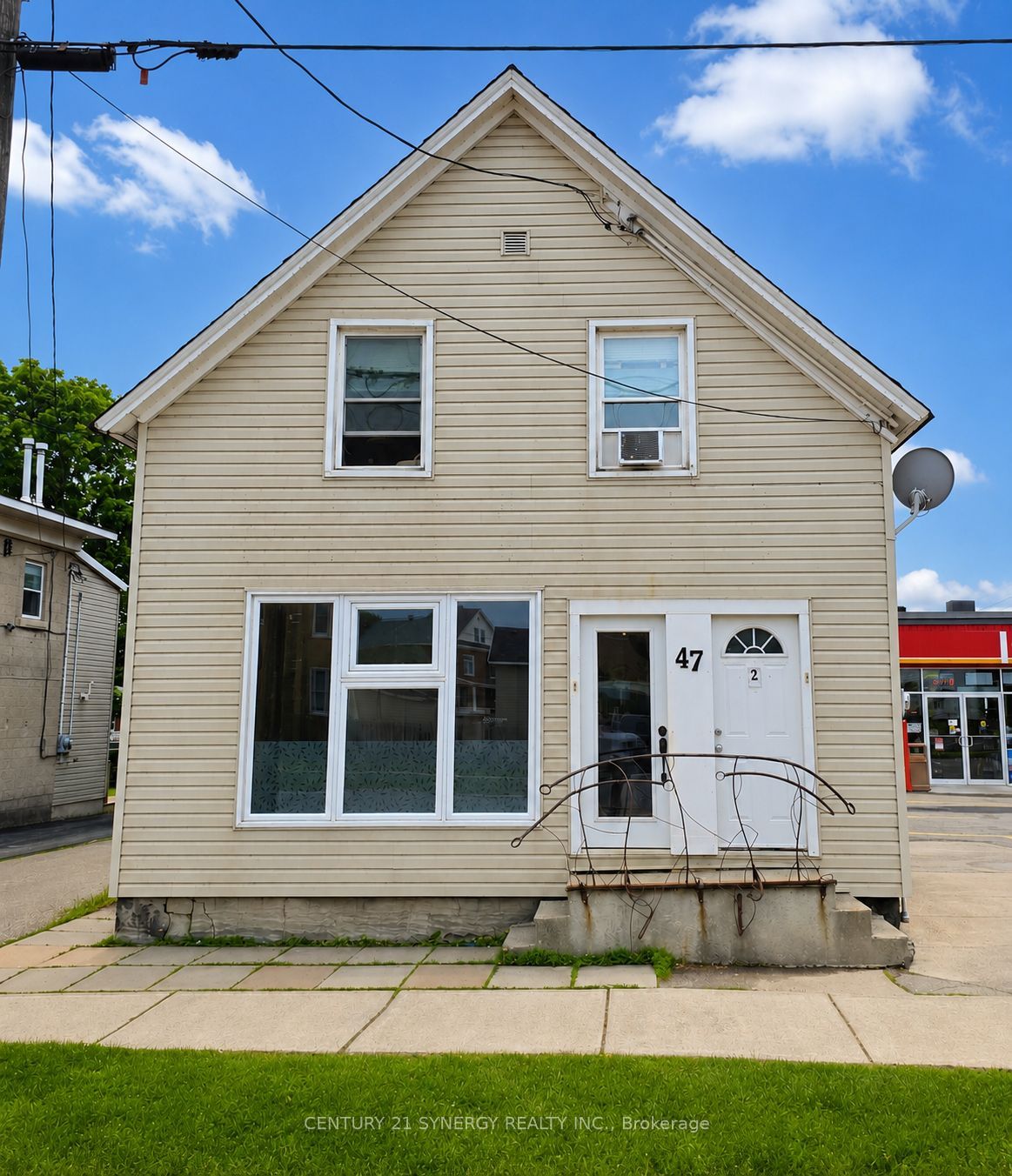 47 Main Street E, Smiths Falls, On K7a 1a5