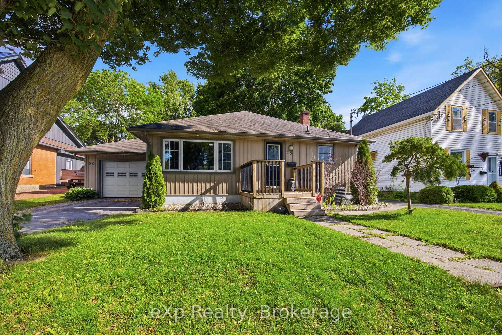 29 Concession Street E, Tillsonburg, On N4g 1n9