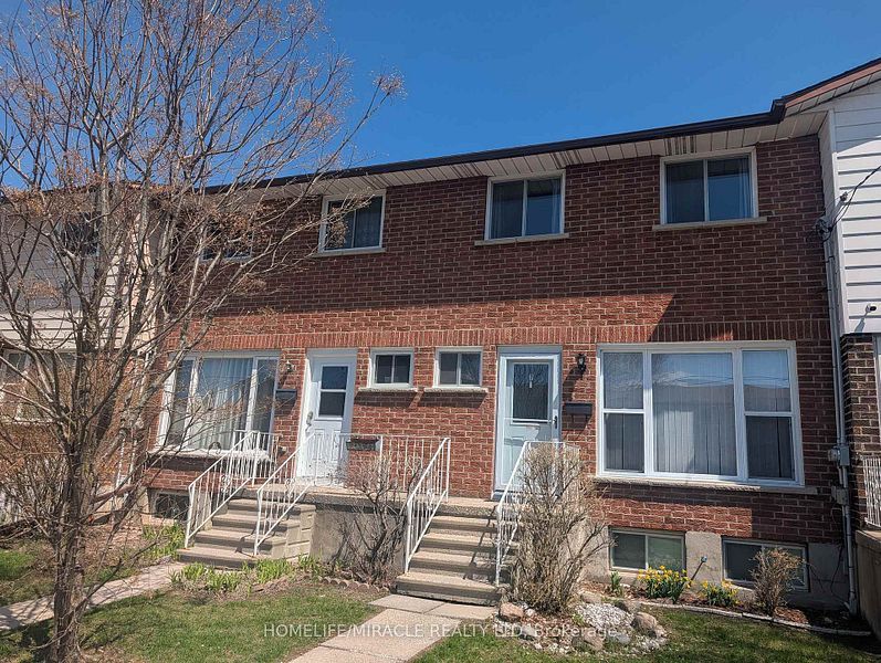 27 Addington Street 7, Loyalist, On K7n 1c6