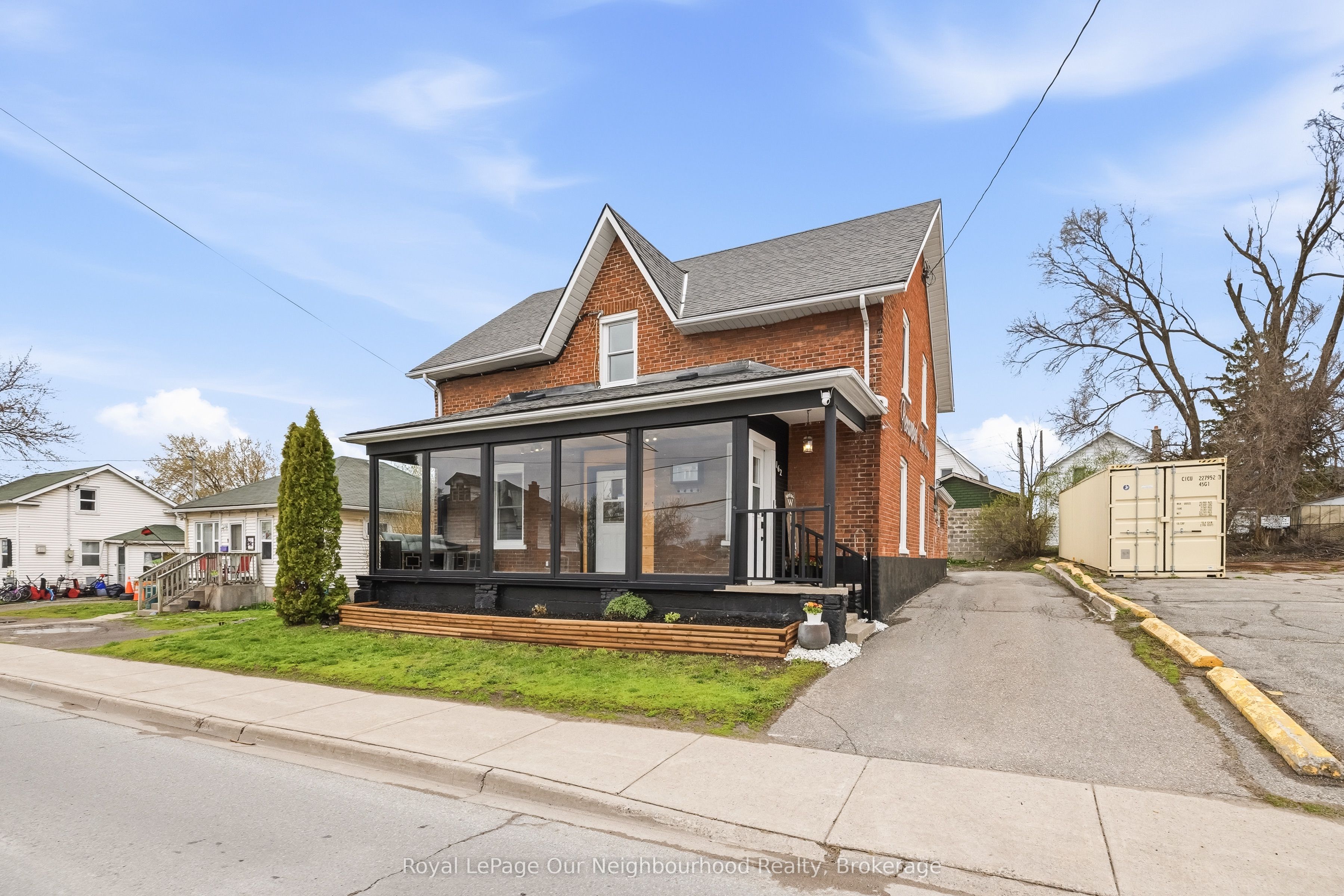 162 Dundas Street E, Quinte West, On K8v 1l4