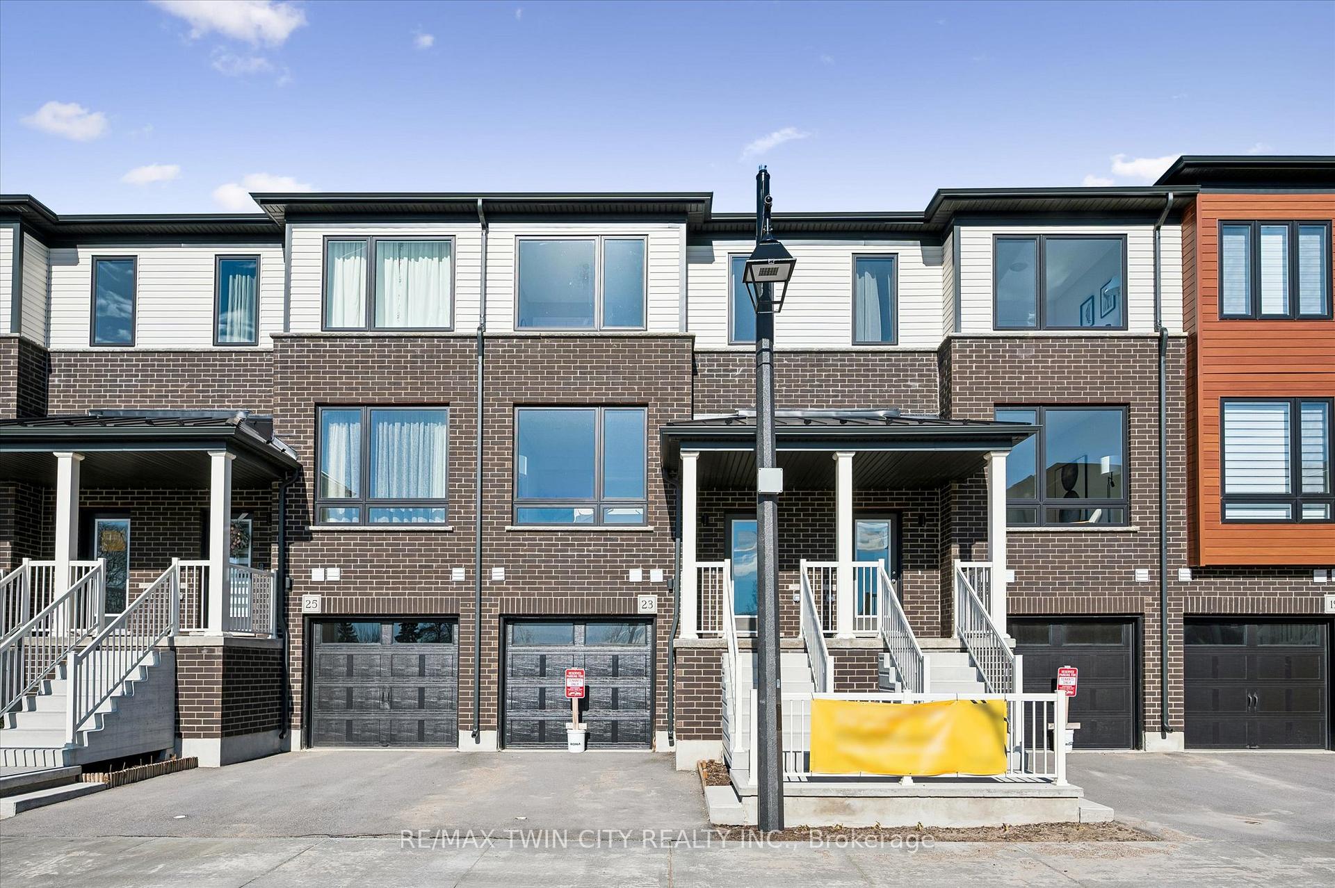 23 Sora Lane, Guelph, On N1e 0t4