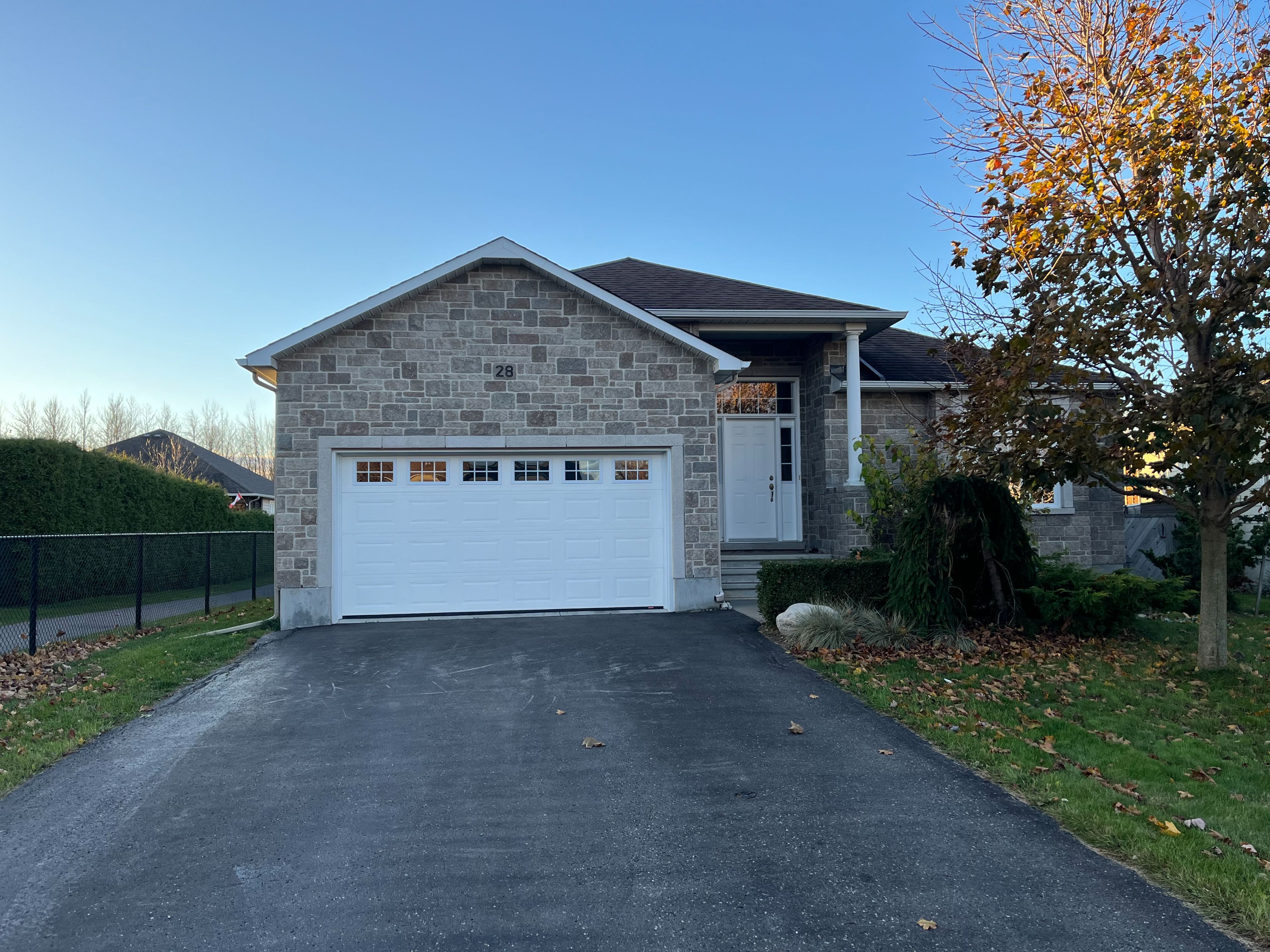 28 Settlement Lane, Russell, On K4r 0a4